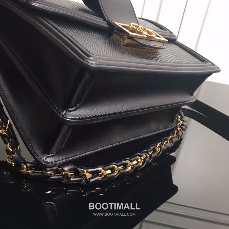 Louis Vuitton Dauphine Epi Calfskin Leather Shoulder Bag with LV Lock Detail 루이비통 도핀 에피 카프스킨 숄더백 LV락 M44162 25cm 6