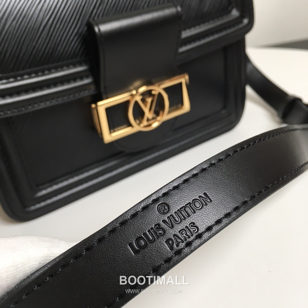 Louis Vuitton Mini Dauphine Epi Calfskin Leather Shoulder Bag with Magnetic Lock Detail 루이비통 미니 도핀 에피 카프스킨 숄더백 마그네틱락 M55963 20cm 7