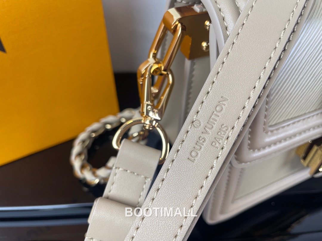 Louis Vuitton Mini Dauphine Epi Calfskin Leather Shoulder Bag with Magnetic Lock Detail 루이비통 미니 도핀 에피 카프스킨 숄더백 마그네틱락 M55963 20cm 8