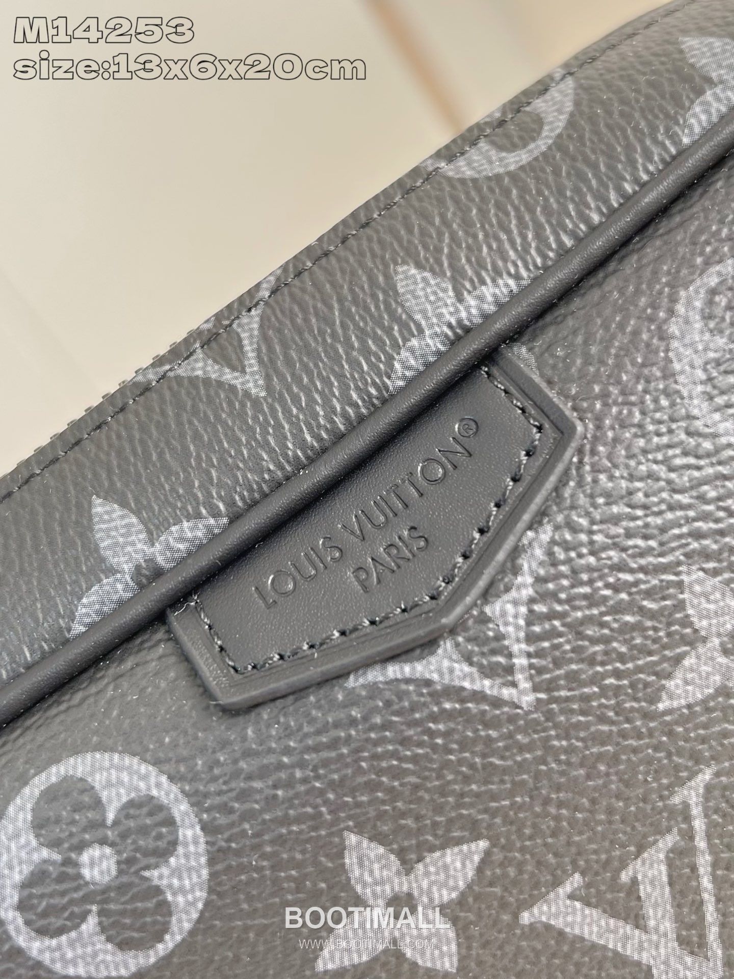 Louis Vuitton Trocadéro Mini Monogram Eclipse Canvas Crossbody Bag with Zip Pocket Detail 루이비통 트로카데로 미니 모노그램 이클립스 크로스백 지퍼포켓 M14253 20cm 2