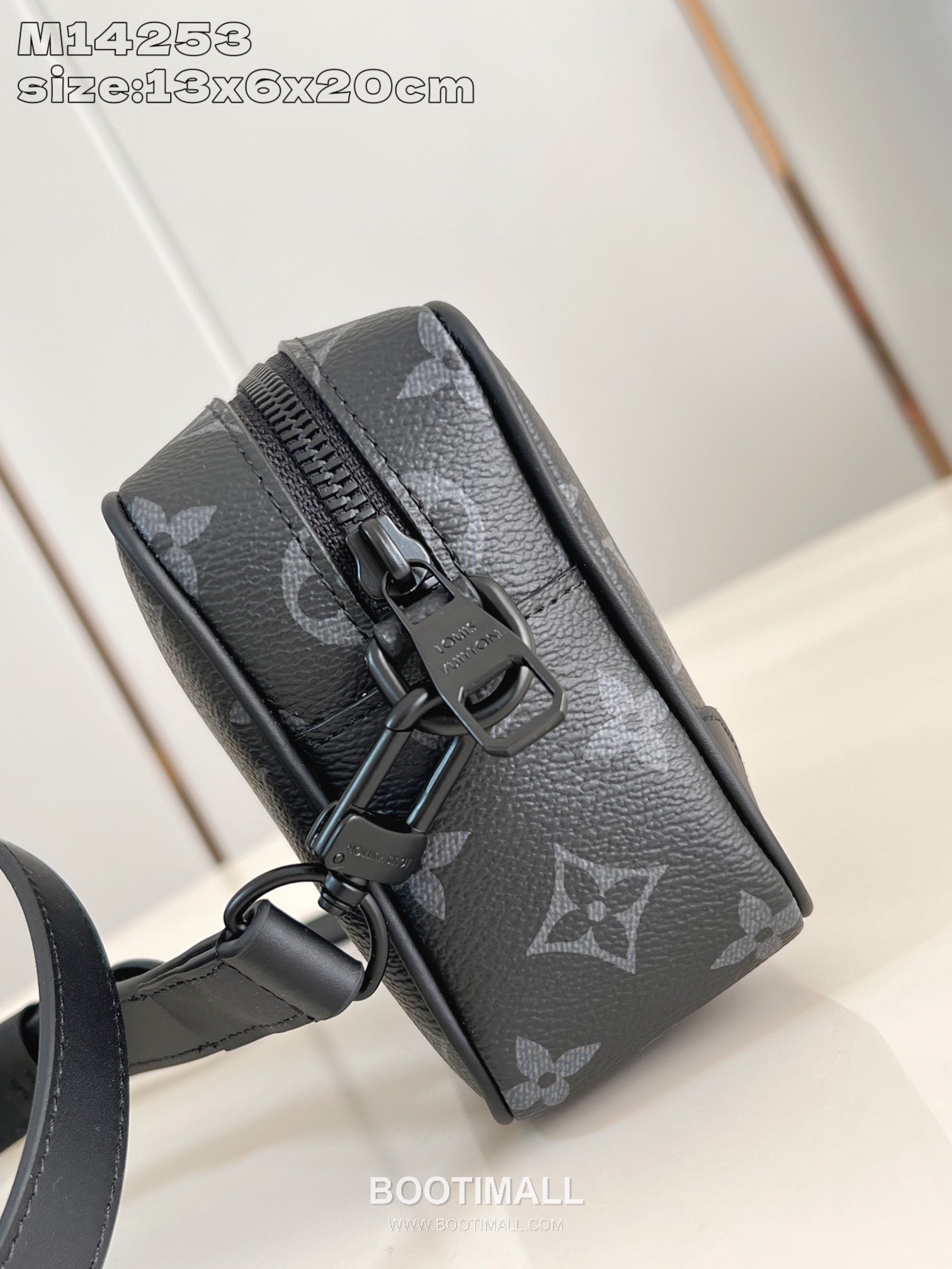 Louis Vuitton Trocadéro Mini Monogram Eclipse Canvas Crossbody Bag with Zip Pocket Detail 루이비통 트로카데로 미니 모노그램 이클립스 크로스백 지퍼포켓 M14253 20cm 3