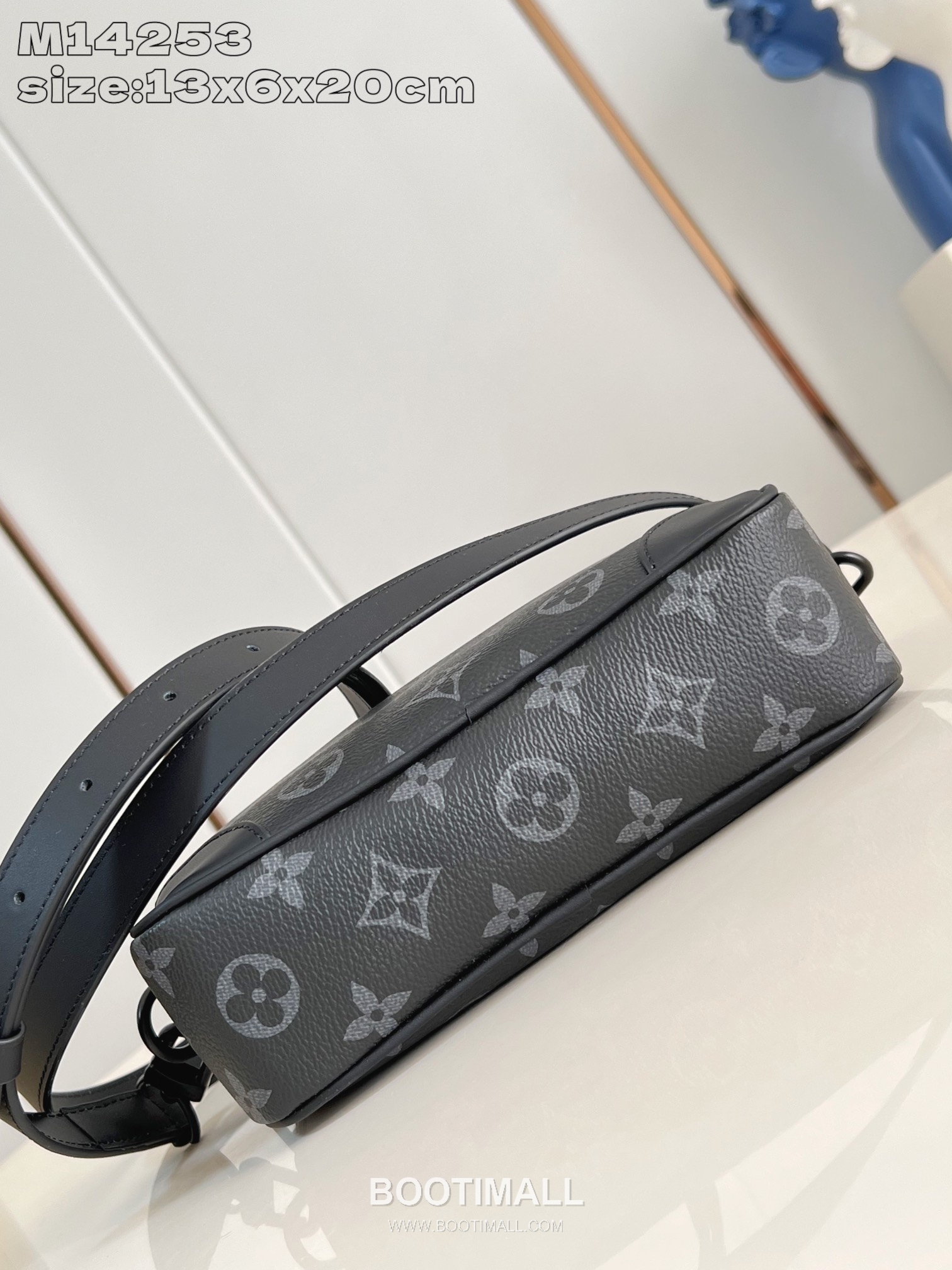 Louis Vuitton Trocadéro Mini Monogram Eclipse Canvas Crossbody Bag with Zip Pocket Detail 루이비통 트로카데로 미니 모노그램 이클립스 크로스백 지퍼포켓 M14253 20cm 6