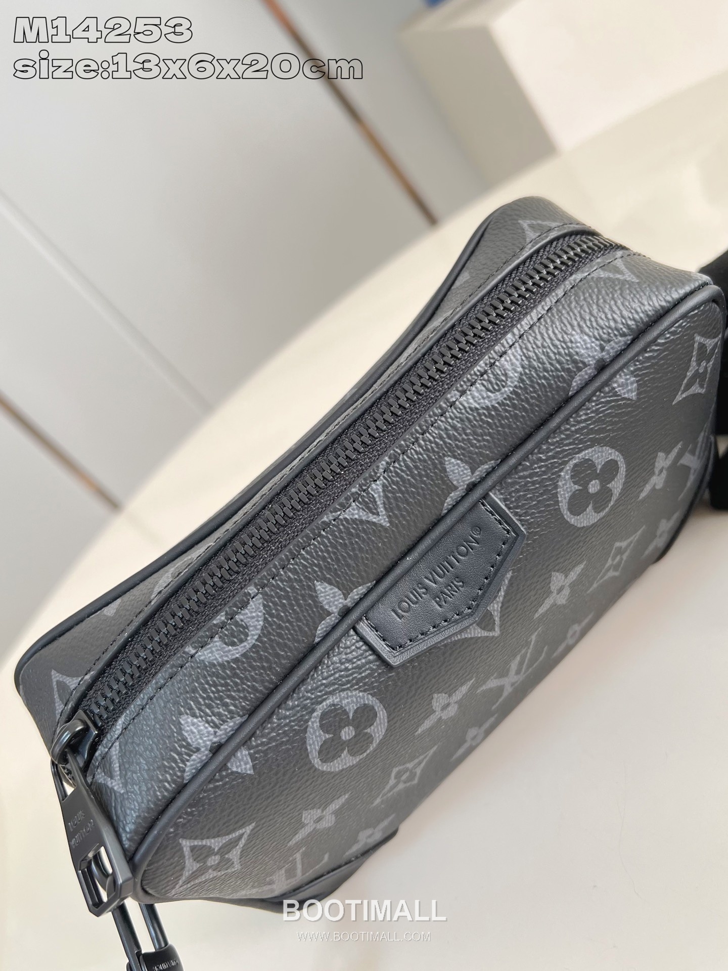 Louis Vuitton Trocadéro Mini Monogram Eclipse Canvas Crossbody Bag with Zip Pocket Detail 루이비통 트로카데로 미니 모노그램 이클립스 크로스백 지퍼포켓 M14253 20cm 7