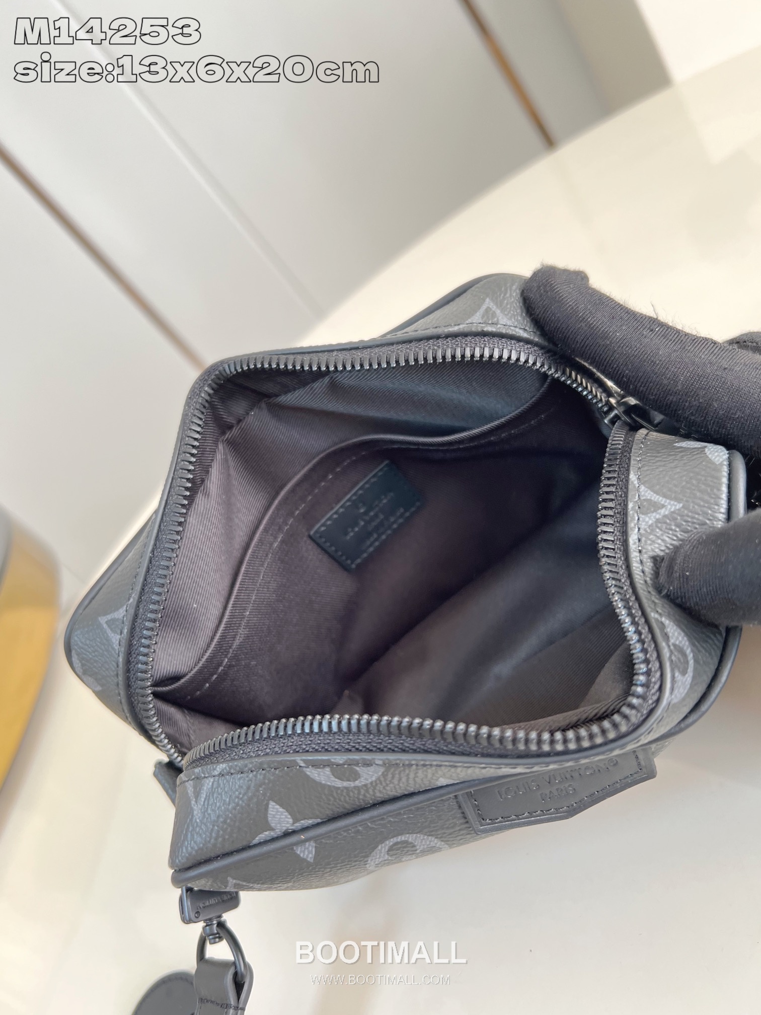 Louis Vuitton Trocadéro Mini Monogram Eclipse Canvas Crossbody Bag with Zip Pocket Detail 루이비통 트로카데로 미니 모노그램 이클립스 크로스백 지퍼포켓 M14253 20cm 8