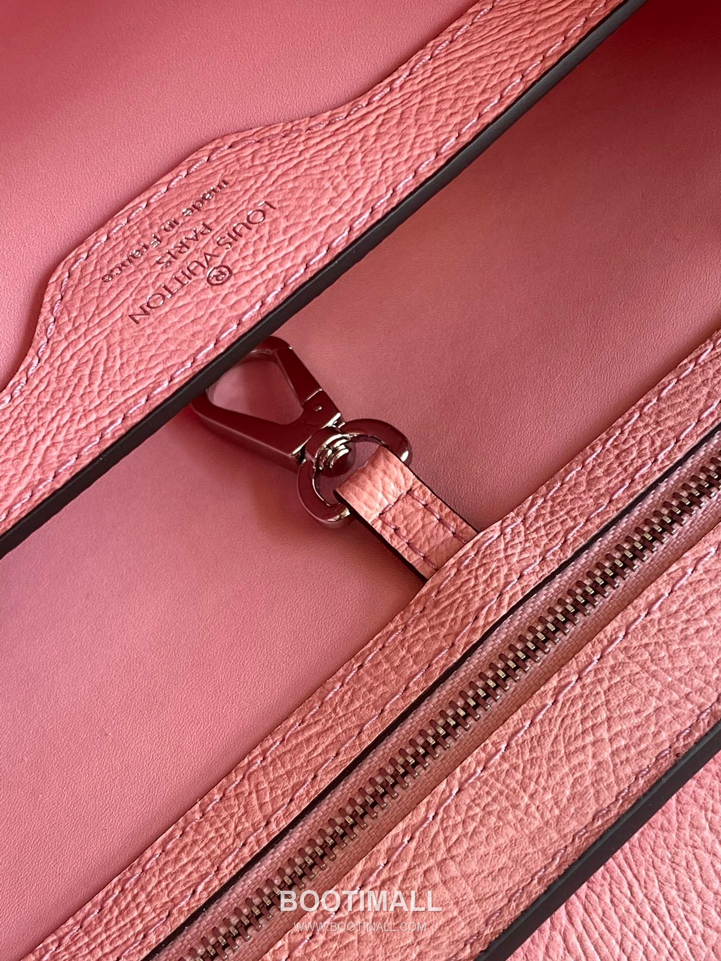 Louis Vuitton Dauphine PM Monogram Empreinte Leather Shoulder Bag with LV Lock Detail 루이비통 도핀 PM 모노그램 앙프렝뜨 숄더백 LV락 M24714 27cm 9