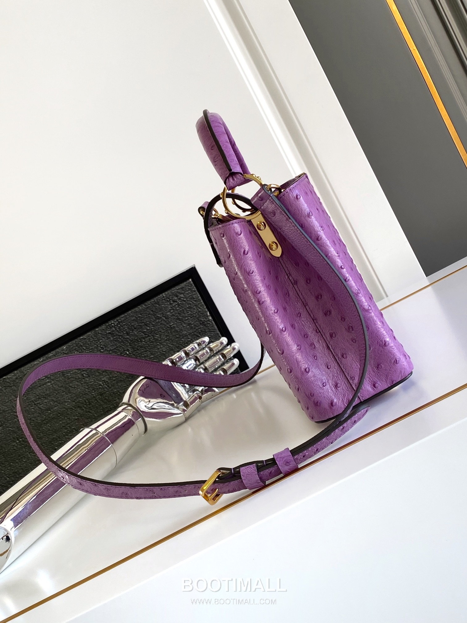 Louis Vuitton Dauphine PM Monogram Empreinte Leather Shoulder Bag with LV Lock Detail 루이비통 도핀 PM 모노그램 앙프렝뜨 숄더백 LV락 M24714 27cm 2