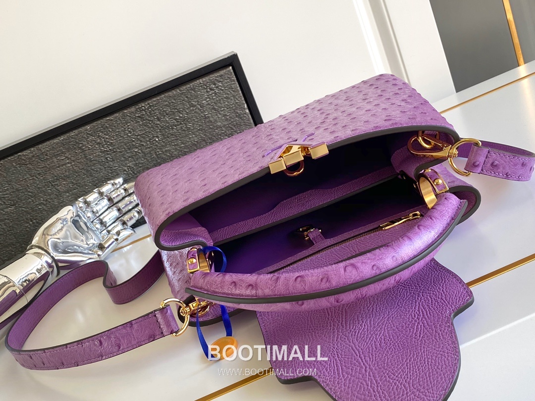 Louis Vuitton Dauphine PM Monogram Empreinte Leather Shoulder Bag with LV Lock Detail 루이비통 도핀 PM 모노그램 앙프렝뜨 숄더백 LV락 M24714 27cm 8