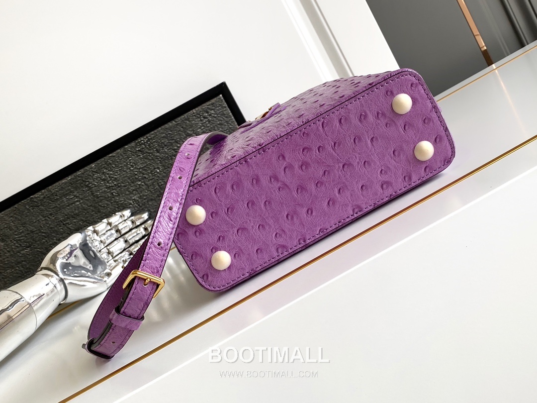 Louis Vuitton Dauphine Mini Monogram Empreinte Leather Shoulder Bag with LV Lock Detail 루이비통 도핀 미니 모노그램 앙프렝뜨 숄더백 LV락 M24713 21cm 4