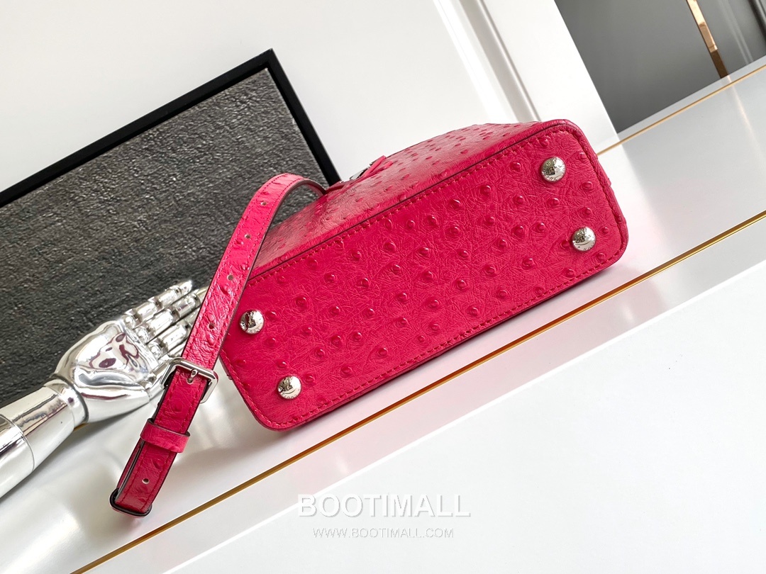 Louis Vuitton Dauphine Mini Monogram Empreinte Leather Shoulder Bag with LV Lock Detail 루이비통 도핀 미니 모노그램 앙프렝뜨 숄더백 LV락 M24713 21cm 4