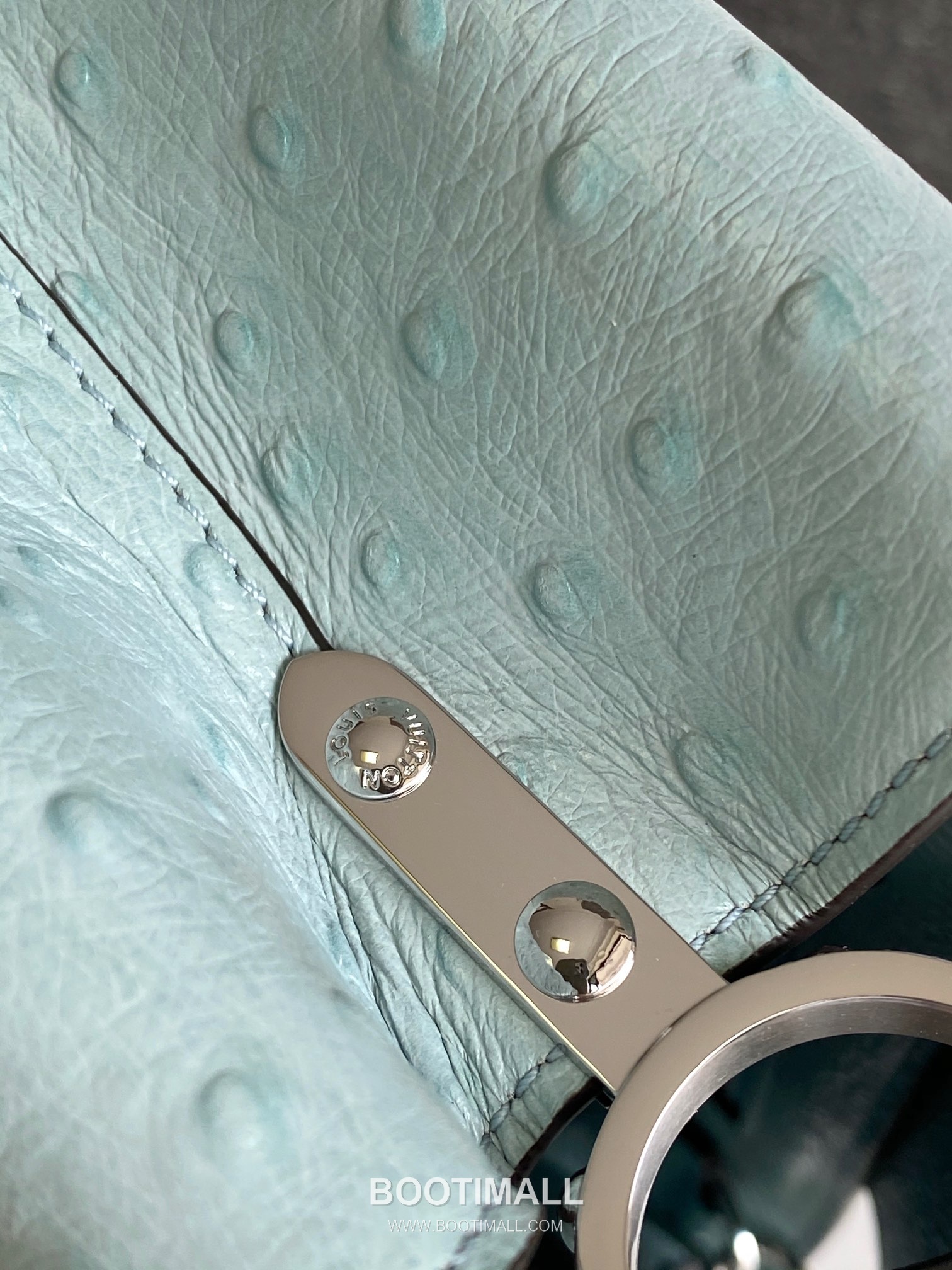 Louis Vuitton Dauphine PM Monogram Empreinte Leather Shoulder Bag with LV Lock Detail 루이비통 도핀 PM 모노그램 앙프렝뜨 숄더백 LV락 M24714 27cm 6