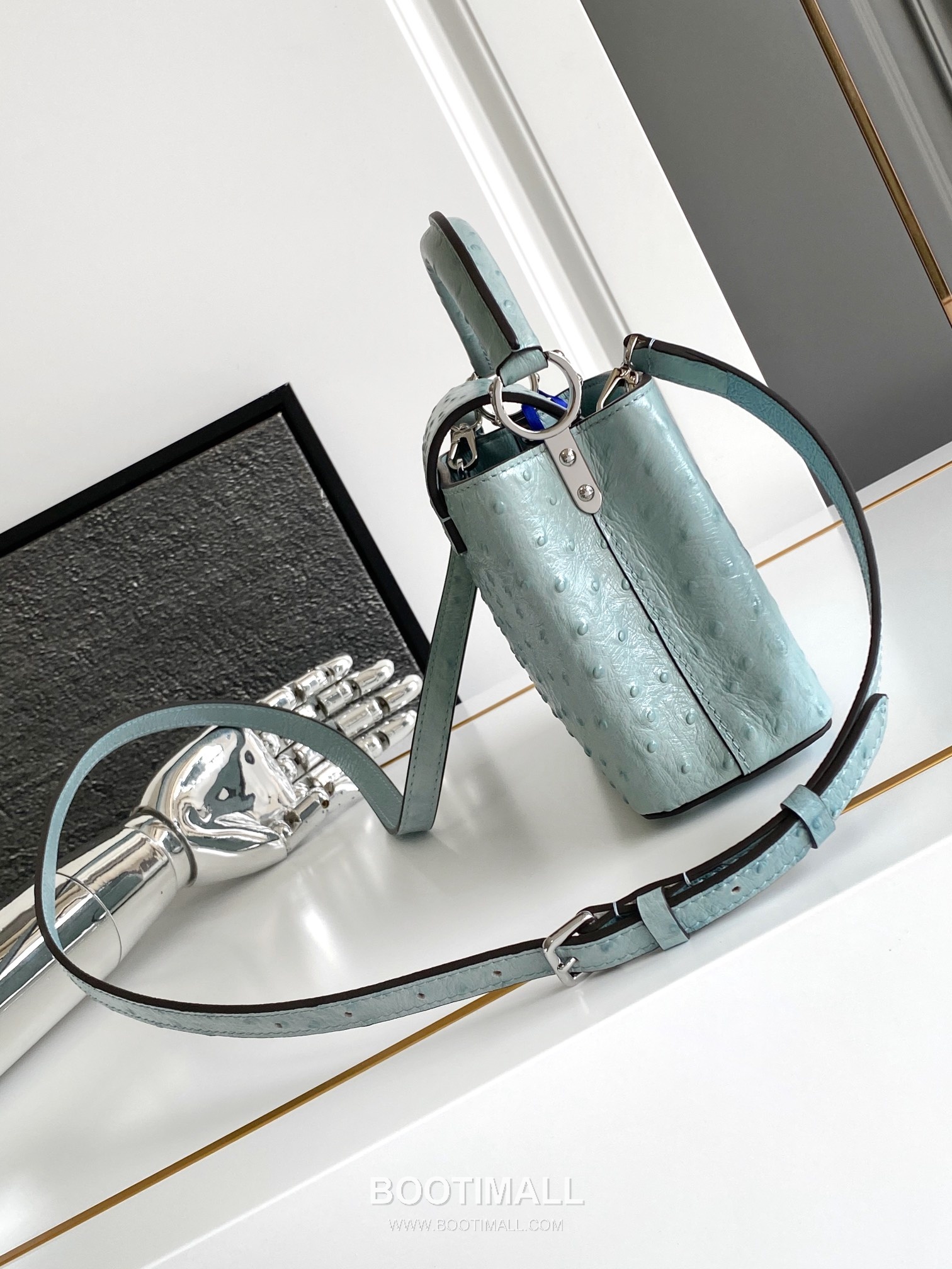 Louis Vuitton Dauphine Mini Monogram Empreinte Leather Shoulder Bag with LV Lock Detail 루이비통 도핀 미니 모노그램 앙프렝뜨 숄더백 LV락 M24713 21cm 3