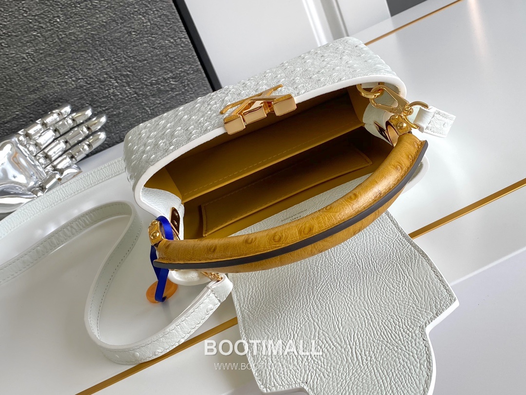 Louis Vuitton Dauphine Mini Monogram Empreinte Leather Shoulder Bag with LV Lock Detail 루이비통 도핀 미니 모노그램 앙프렝뜨 숄더백 LV락 M24713 21cm 8