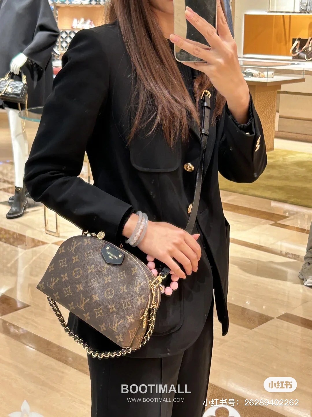 Louis Vuitton Be Alma Monogram Canvas Leather Clutch Shoulder Bag with Chain Detail 루이비통 비 알마 모노그램 캔버스 레더 클러치 숄더백 체인디테일 M12996 27cm 6