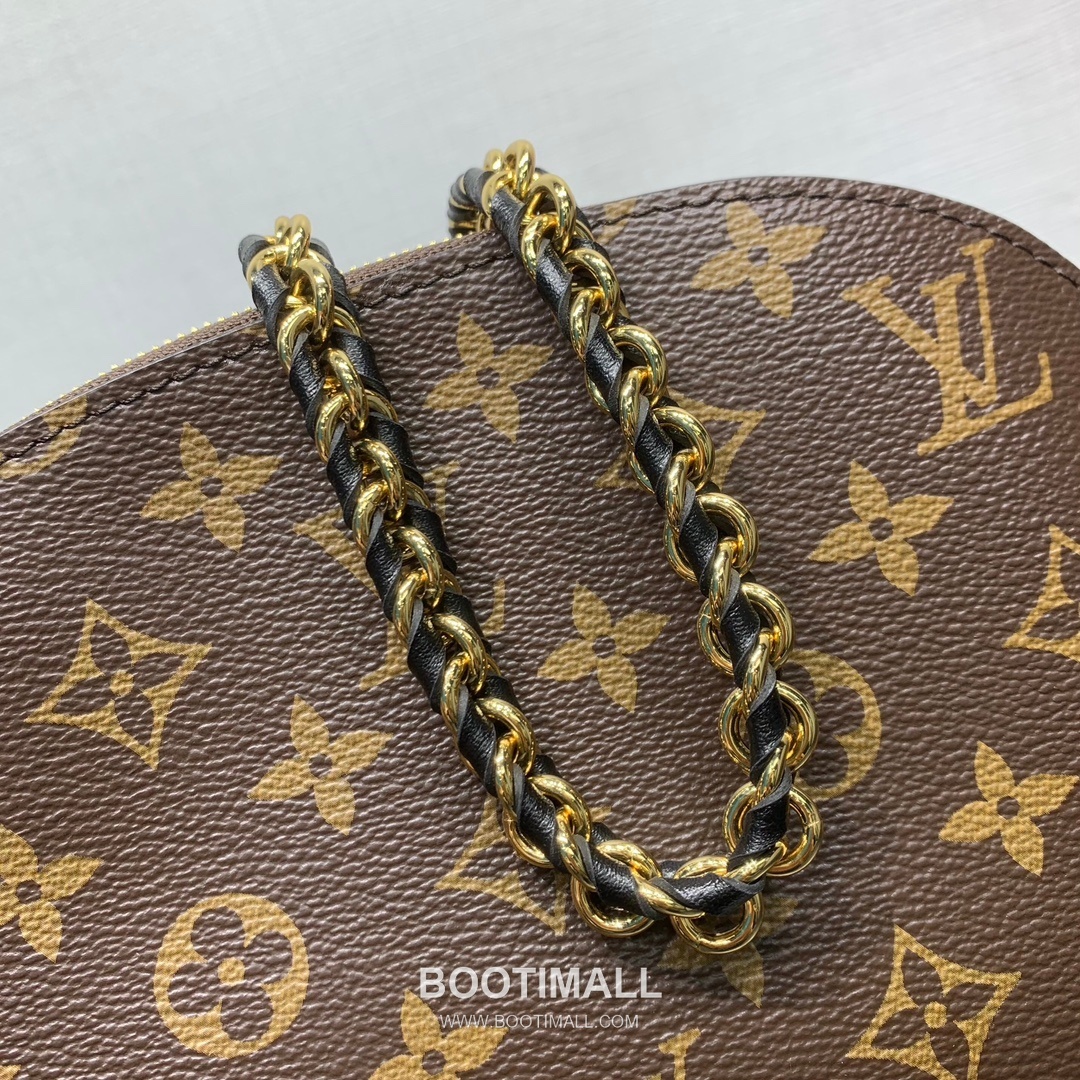 Louis Vuitton Be Alma Monogram Canvas Leather Clutch Shoulder Bag with Chain Detail 루이비통 비 알마 모노그램 캔버스 레더 클러치 숄더백 체인디테일 M12996 27cm 18