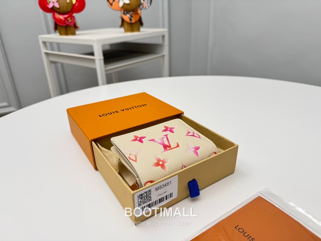 Louis Vuitton Cléa Monogram Empreinte Leather Wallet with Zip Coin Pocket Detail 루이비통 클레아 모노그램 앙프렝뜨 반지갑 지퍼코인포켓 M83481 12cm 2