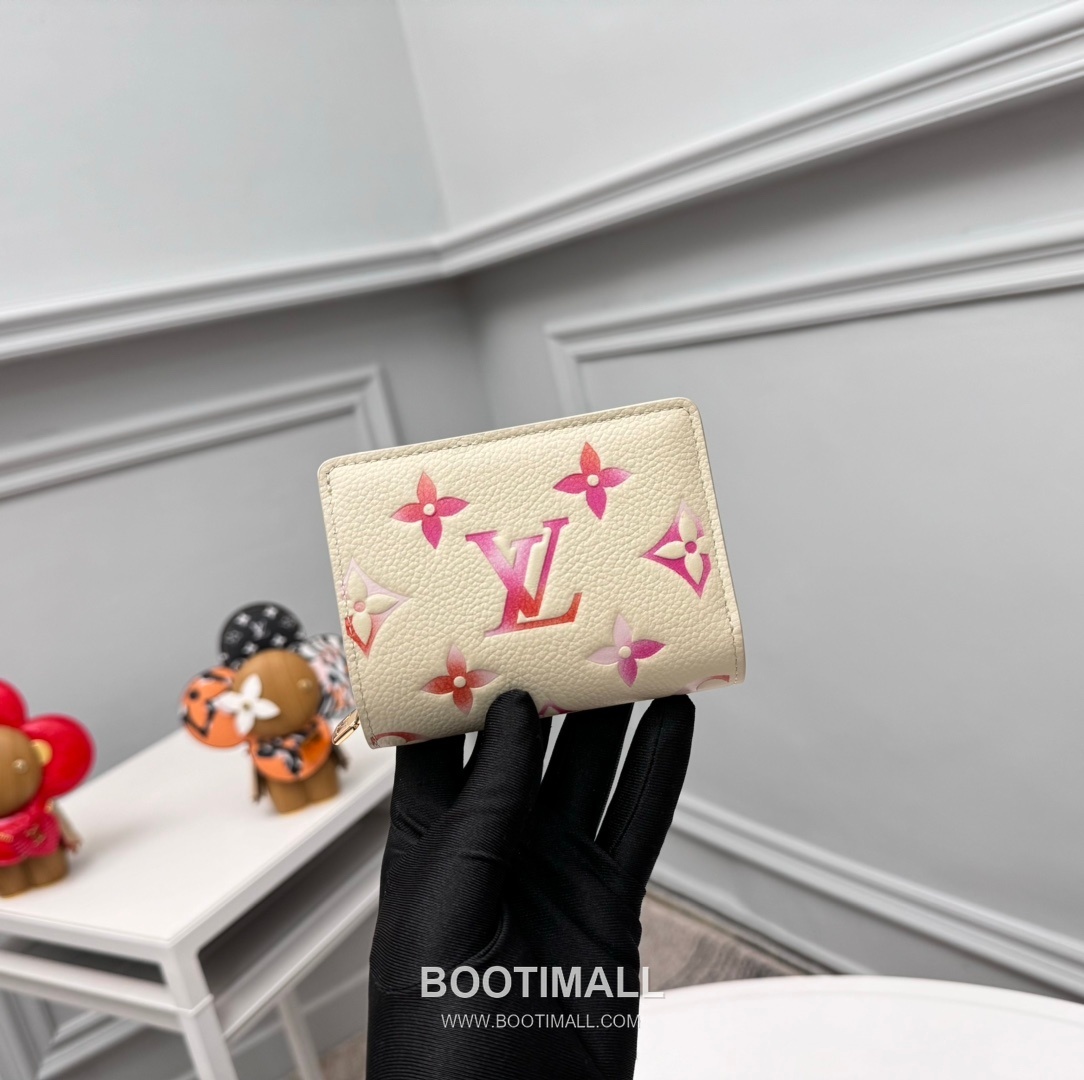 Louis Vuitton Cléa Monogram Empreinte Leather Wallet with Zip Coin Pocket Detail 루이비통 클레아 모노그램 앙프렝뜨 반지갑 지퍼코인포켓 M83481 12cm 3