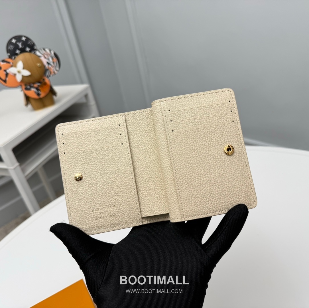 Louis Vuitton Cléa Monogram Empreinte Leather Wallet with Zip Coin Pocket Detail 루이비통 클레아 모노그램 앙프렝뜨 반지갑 지퍼코인포켓 M83481 12cm 5