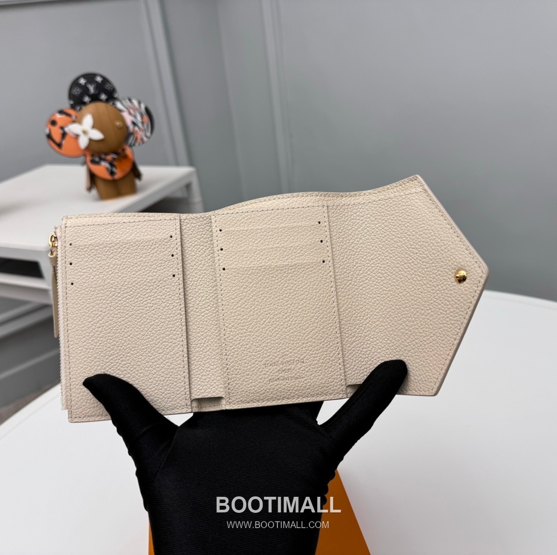 Louis Vuitton Monogram Empreinte Leather Compact Wallet with Zip Coin Pocket Detail 루이비통 모노그램 앙프렝뜨 컴팩트 반지갑 지퍼코인포켓 M83507 12cm 6