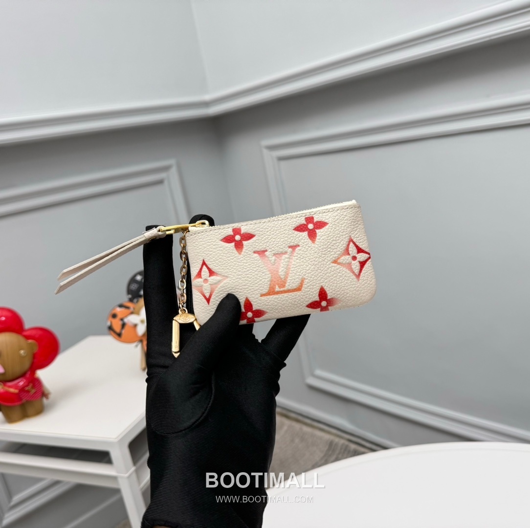 Louis Vuitton Monogram Empreinte Leather Key Pouch Wallet with Zip Closure Detail 루이비통 모노그램 앙프렝뜨 키 파우치 지퍼지갑 M83506 12cm 1