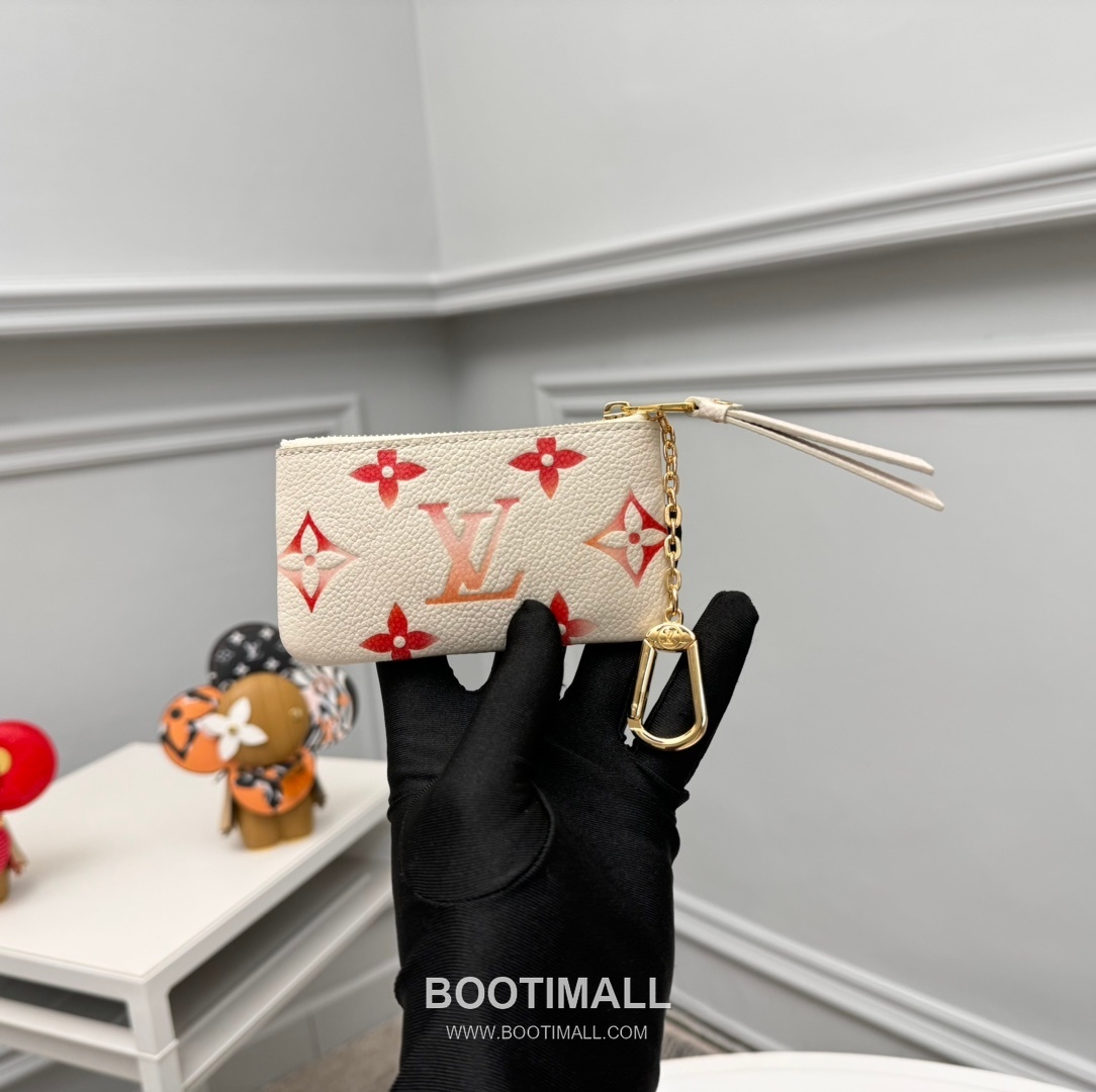 Louis Vuitton Monogram Empreinte Leather Key Pouch Wallet with Zip Closure Detail 루이비통 모노그램 앙프렝뜨 키 파우치 지퍼지갑 M83506 12cm 9