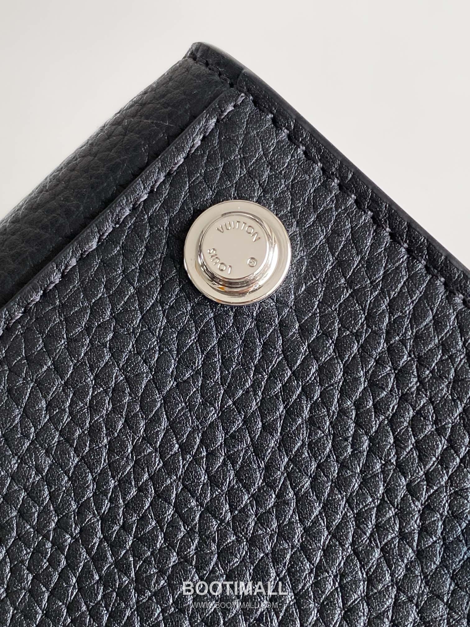 Louis Vuitton Coussin PM Cowhide Leather Shoulder Bag with Chain Strap Detail 루이비통 쿠쌍 PM 카우하이드 숄더백 체인스트랩 M84673 27cm 7