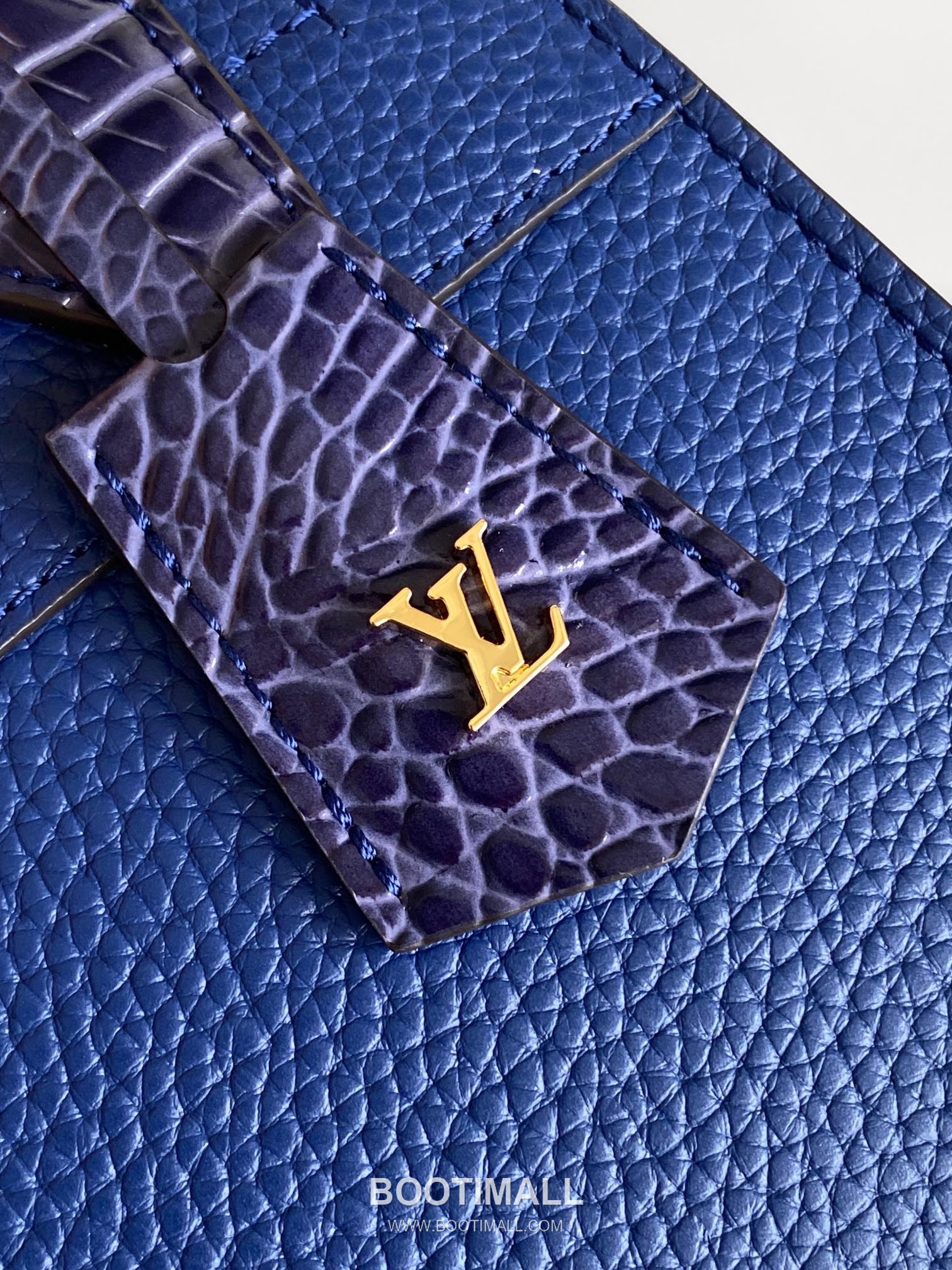 Louis Vuitton Coussin BB Cowhide Leather Shoulder Bag with Chain Strap Detail 루이비통 쿠쌍 BB 카우하이드 숄더백 체인스트랩 M95847 21cm 6