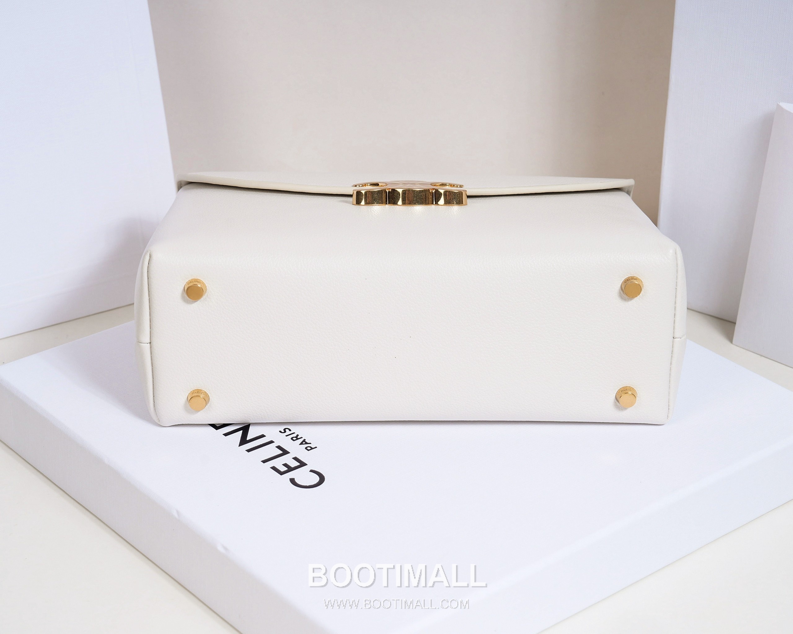 Celine Nino Cowhide Leather Top Handle Crossbody Bag with Triomphe Lock Detail 셀린느 니노 카우하이드 탑핸들 크로스백 트리옹프락 117523 26cm 5