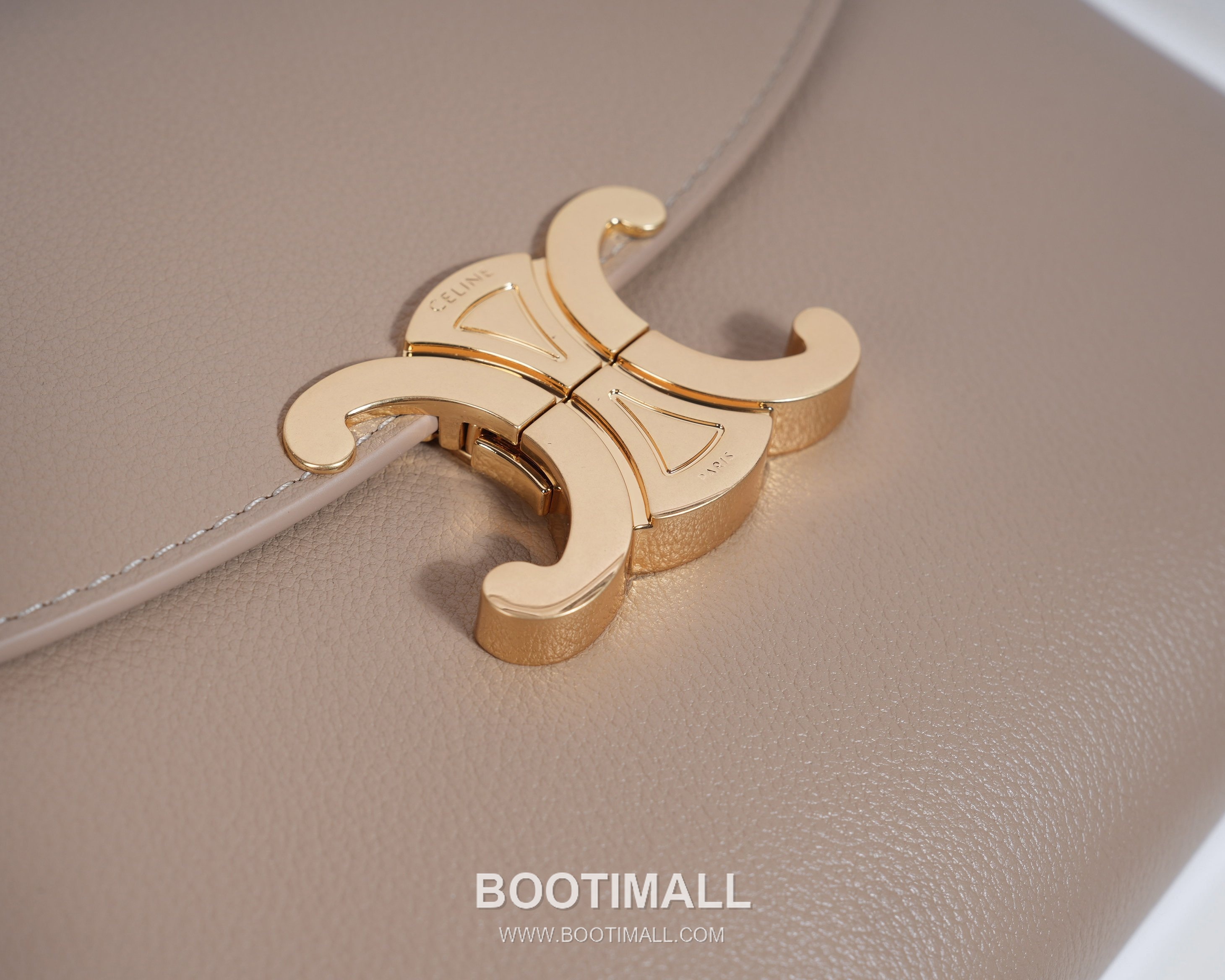 Celine Nino Cowhide Leather Top Handle Crossbody Bag with Triomphe Lock Detail 셀린느 니노 카우하이드 탑핸들 크로스백 트리옹프락 117523 26cm 7