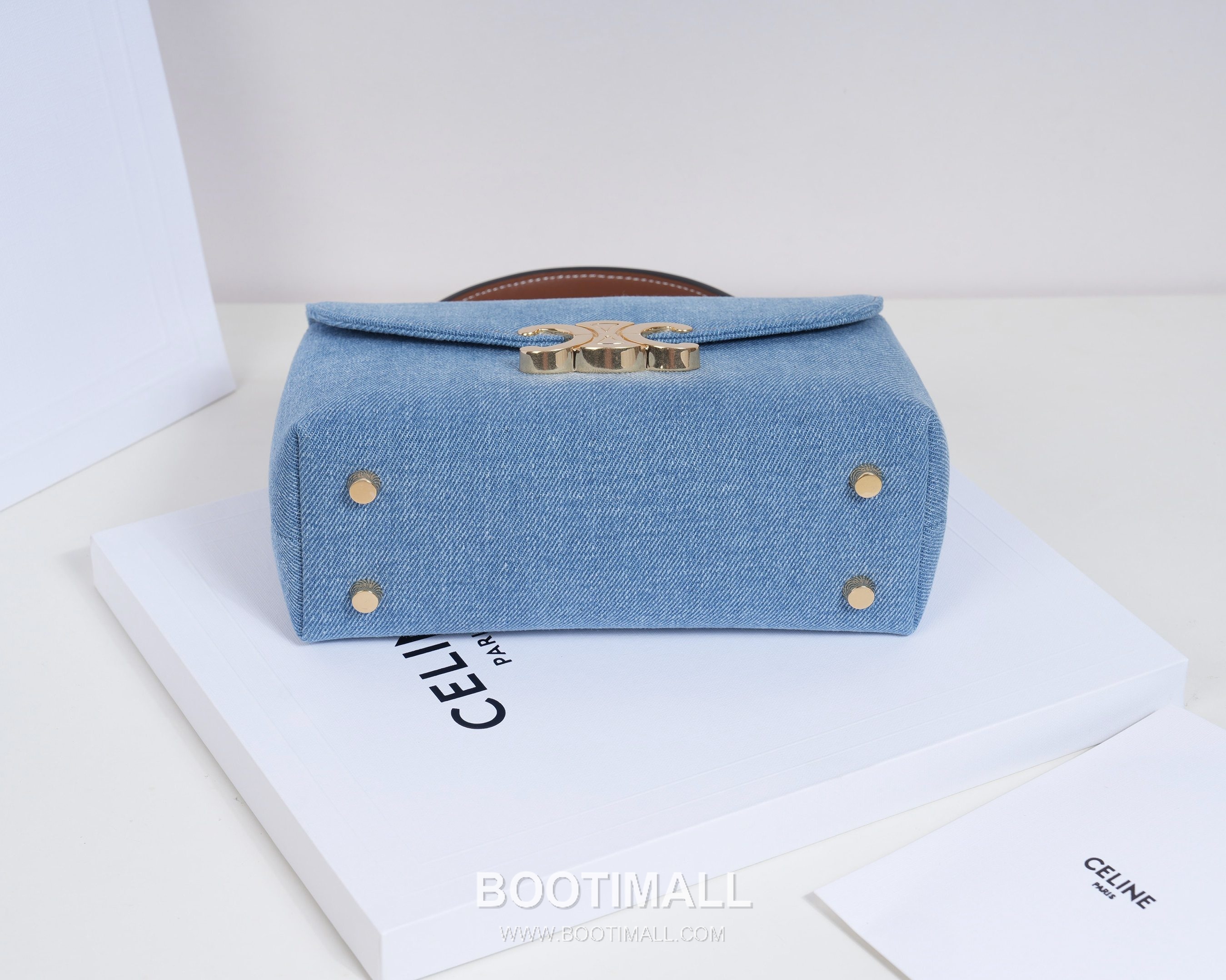 Celine Triomphe Denim Canvas Cowhide Crossbody Bag with Button Lock Detail 셀린느 트리옹프 데님 캔버스 카우하이드 크로스백 버튼락 118112 20.5cm 8