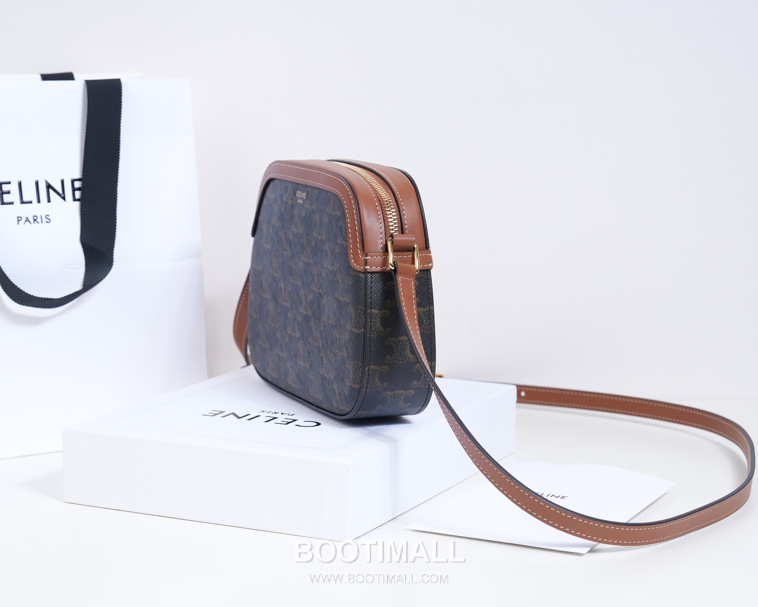 Celine Monogram Canvas Cowhide Leather Crossbody Bag with Leather Trim Detail 셀린느 모노그램 캔버스 카우하이드 크로스백 레더트림 191522 20cm 3