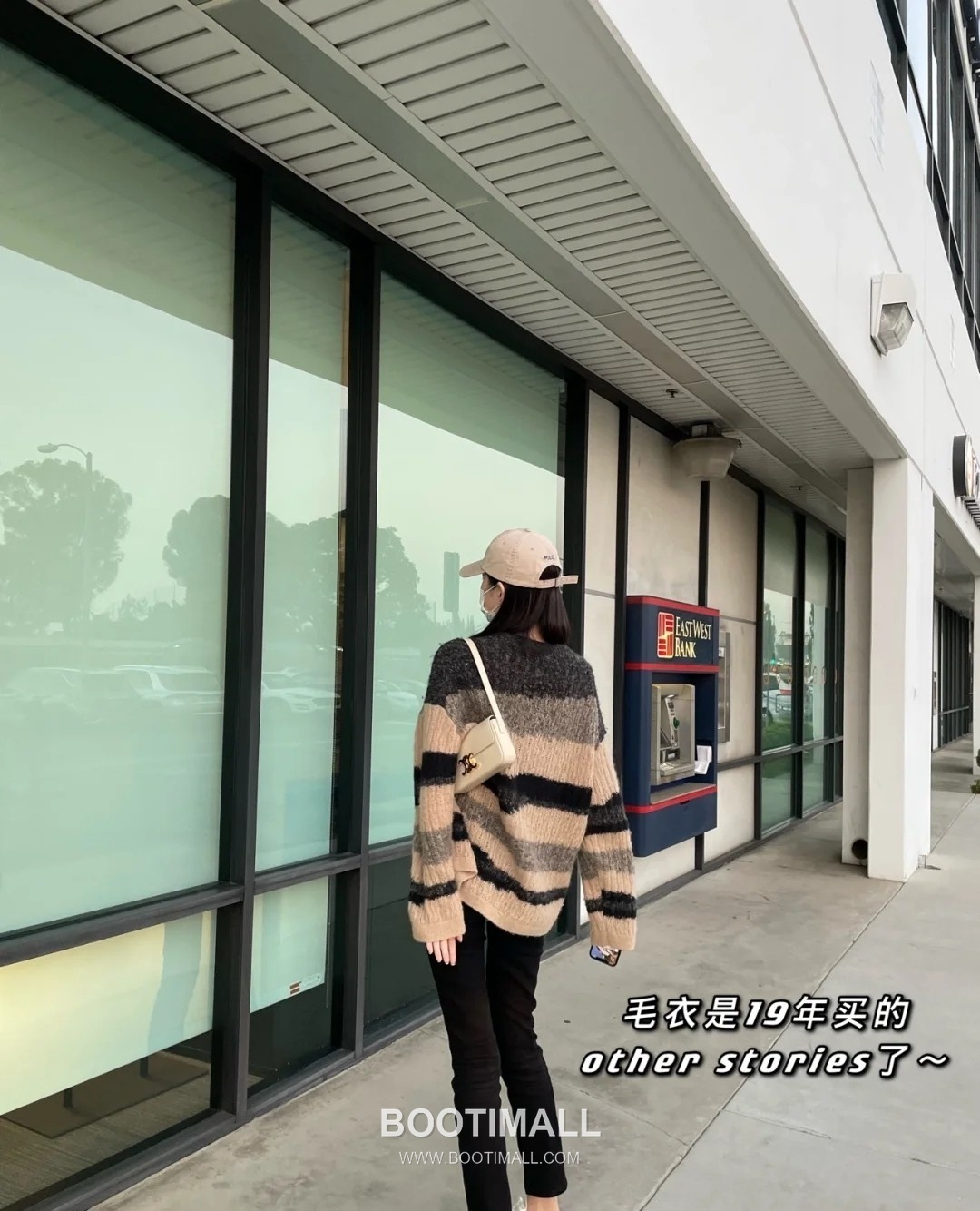 Celine Cowhide Leather Shoulder Crossbody Bag with Minimal Flap Detail 셀린느 카우하이드 숄더 크로스백 미니멀플랩 194143 20cm 4