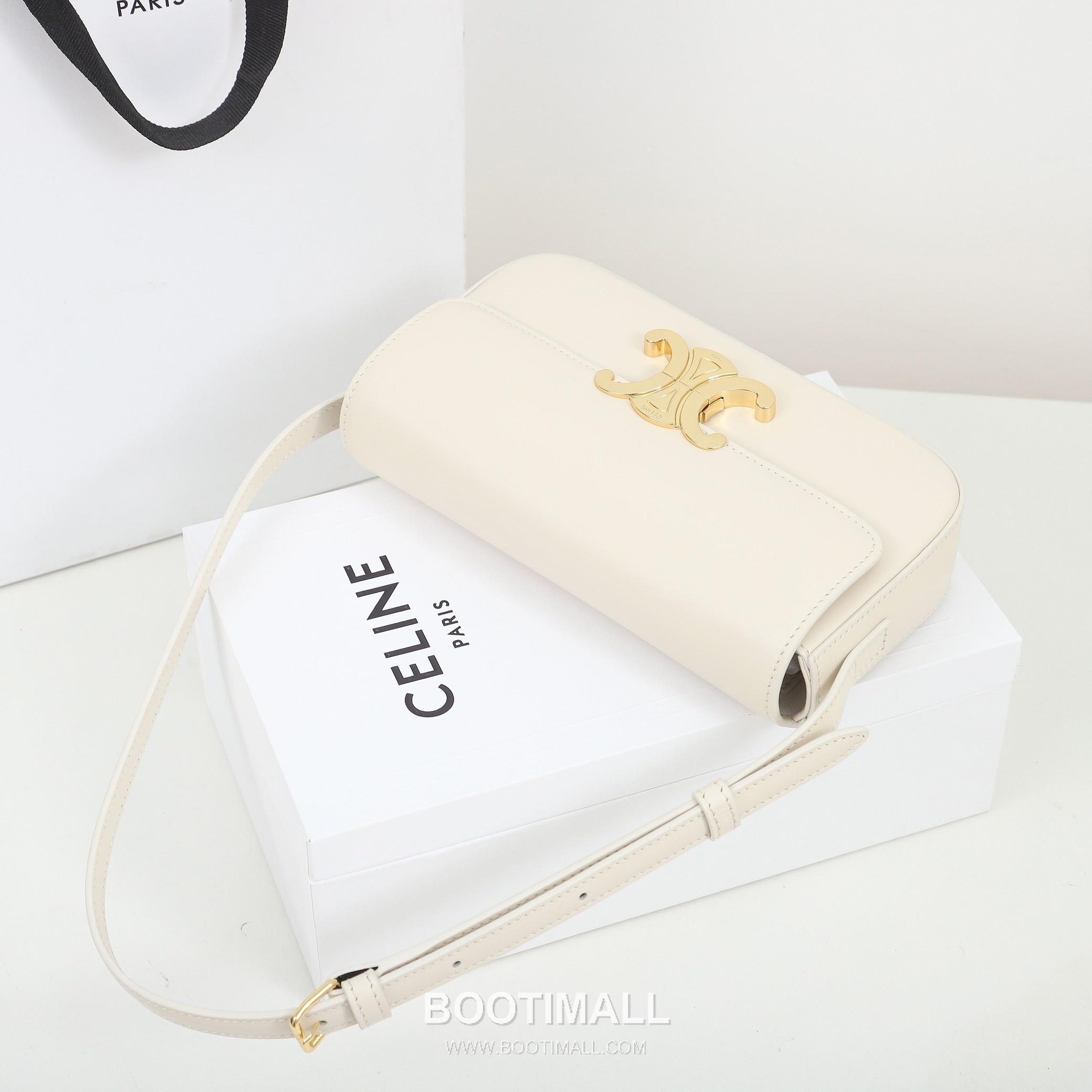 Celine Cowhide Leather Shoulder Crossbody Bag with Minimal Flap Detail 셀린느 카우하이드 숄더 크로스백 미니멀플랩 194143 20cm 12