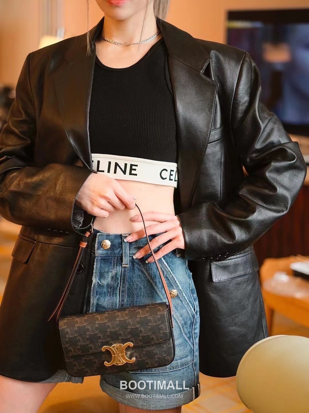 Celine Triomphe Monogram Canvas Cowhide Shoulder Bag with Metal Detail 셀린느 트리옹프 모노그램 캔버스 카우하이드 숄더백 메탈디테일 194143 20cm 7