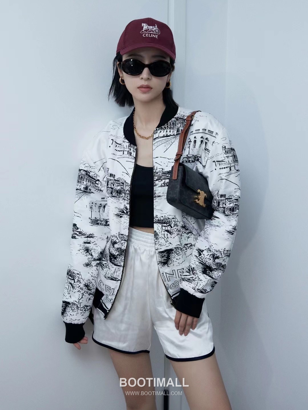 Celine Triomphe Monogram Canvas Cowhide Shoulder Bag with Metal Detail 셀린느 트리옹프 모노그램 캔버스 카우하이드 숄더백 메탈디테일 194143 20cm 9