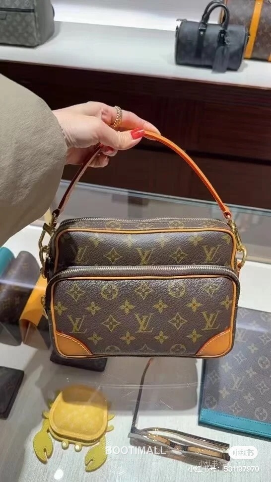 Louis Vuitton Nil Monogram Canvas Leather Shoulder Bag with Pearl Zip Detail 루이비통 닐 모노그램 캔버스 숄더백 펄지퍼 M14016 25cm 9