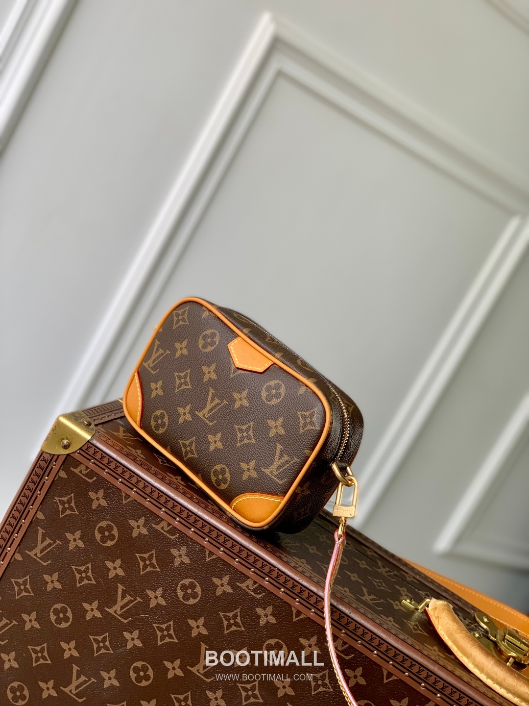 Louis Vuitton Trocadéro Mini Monogram Canvas Crossbody Bag with Reinforced Corner Detail 루이비통 트로카데로 미니 모노그램 캔버스 크로스백 강화코너 M14058 20cm 2