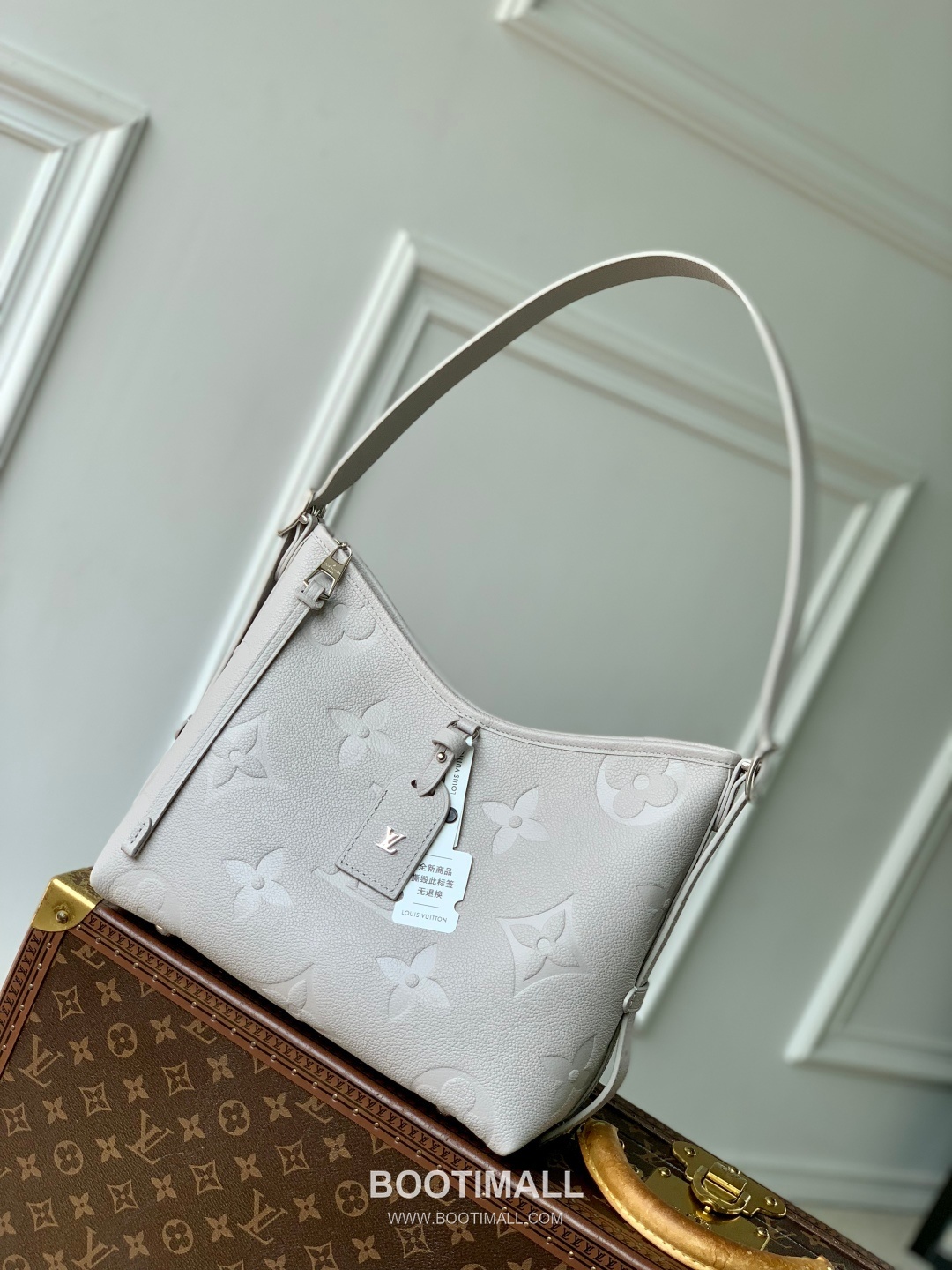 Louis Vuitton CarryAll PM Monogram Empreinte Leather Tote Shoulder Bag with Name Tag Detail 루이비통 캐리올 PM 모노그램 앙프렝뜨 토트 숄더백 네임택 M46288 29.5cm 1