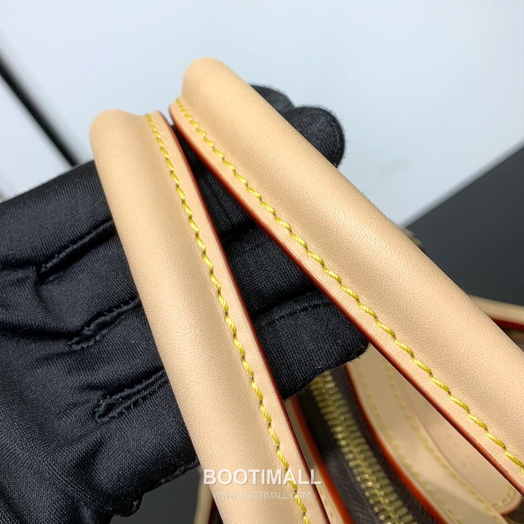 Louis Vuitton Tivoli GM Monogram Canvas Bowling Bag with Bottom Stud Detail 루이비통 티볼리 GM 모노그램 캔버스 보울링백 바닥스터드 M40144 46cm 9