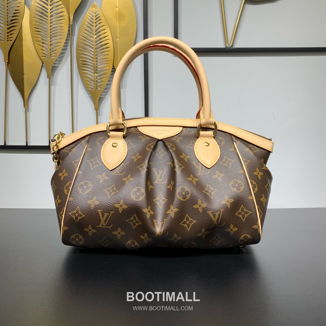 Louis Vuitton Tivoli PM Monogram Canvas Bowling Bag with Bottom Stud Detail 루이비통 티볼리 PM 모노그램 캔버스 보울링백 바닥스터드 M40143 36cm 1
