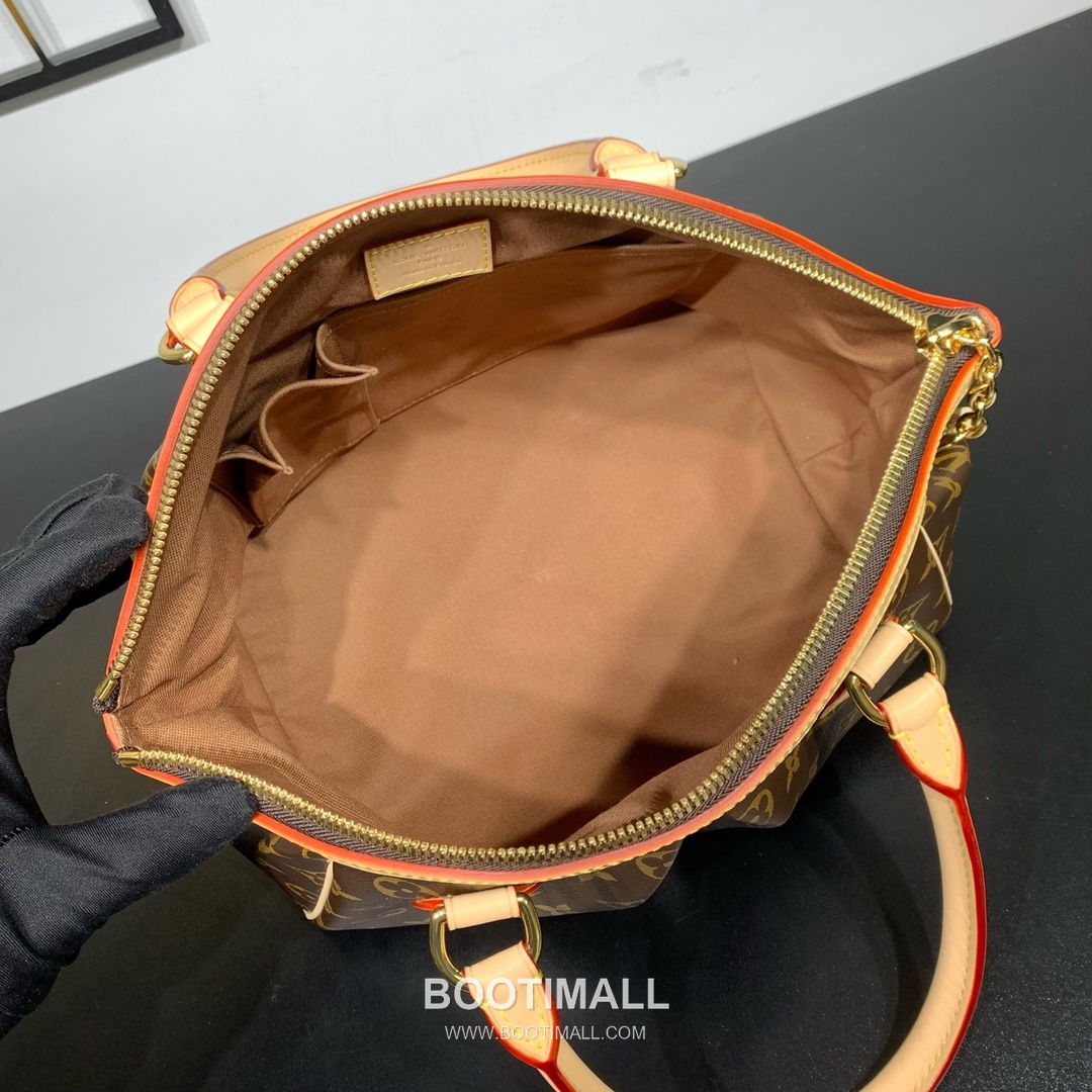 Louis Vuitton Tivoli PM Monogram Canvas Bowling Bag with Bottom Stud Detail 루이비통 티볼리 PM 모노그램 캔버스 보울링백 바닥스터드 M40143 36cm 4