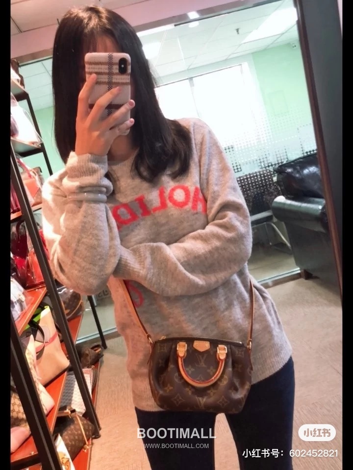 Louis Vuitton Turenne Mini Monogram Canvas Crossbody Bag with Pleated Front Detail 루이비통 투렌느 미니 모노그램 캔버스 크로스백 플리츠프론트 M61253 17cm 3