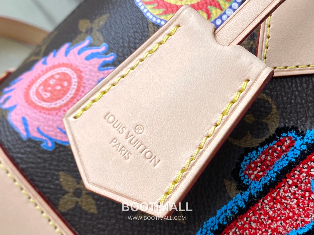 Louis Vuitton Alma BB Monogram Canvas Embroidery Top Handle Crossbody Bag with Artist Print Detail 루이비통 알마 BB 모노그램 캔버스 자수 탑핸들 크로스백 아트프린트 M46428 23.5cm 5