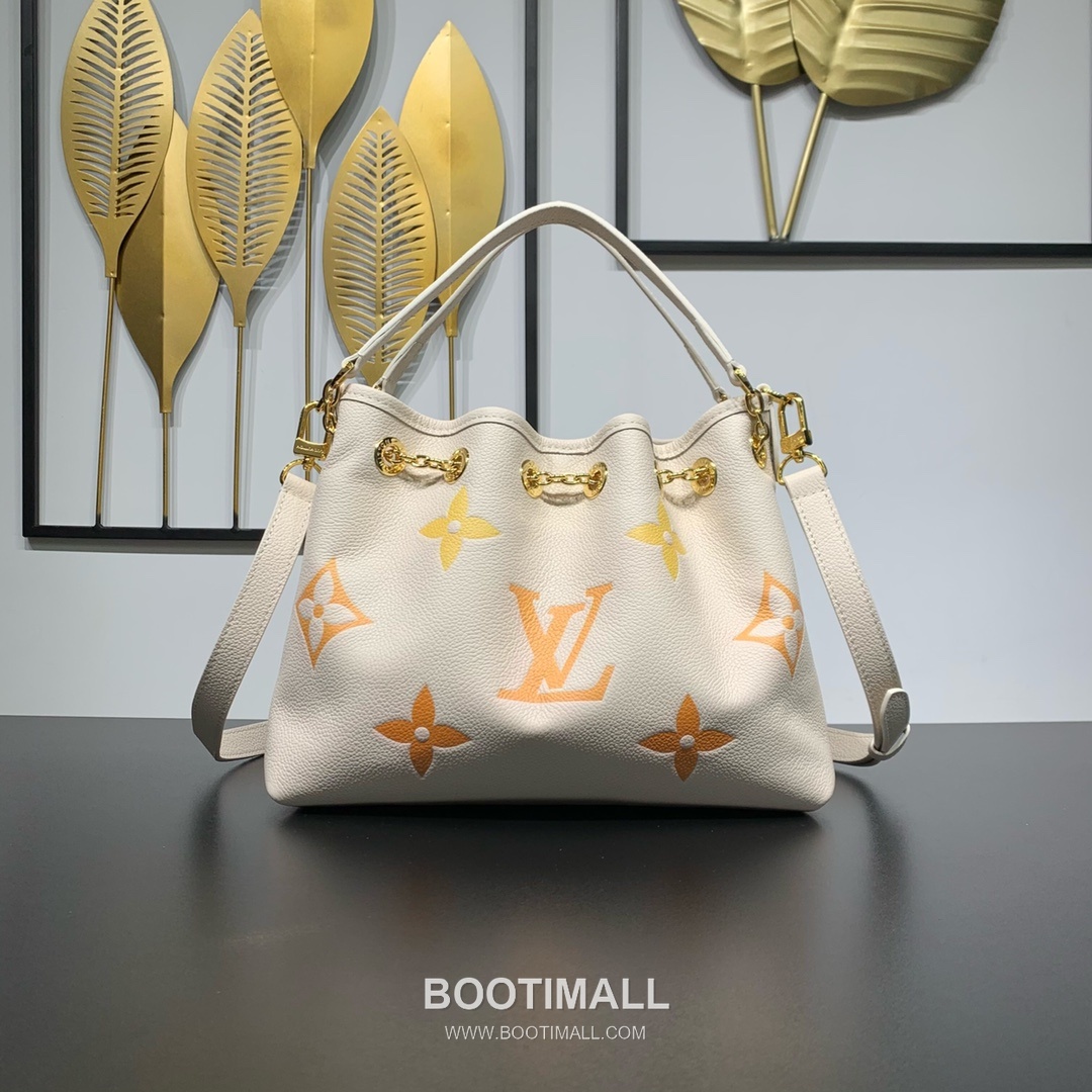 Louis Vuitton Summer Bundle Monogram Empreinte Leather Bucket Bag with Drawstring Strap Detail 루이비통 서머 번들 모노그램 앙프렝뜨 버킷백 드로우스트링 M46545 28cm 11