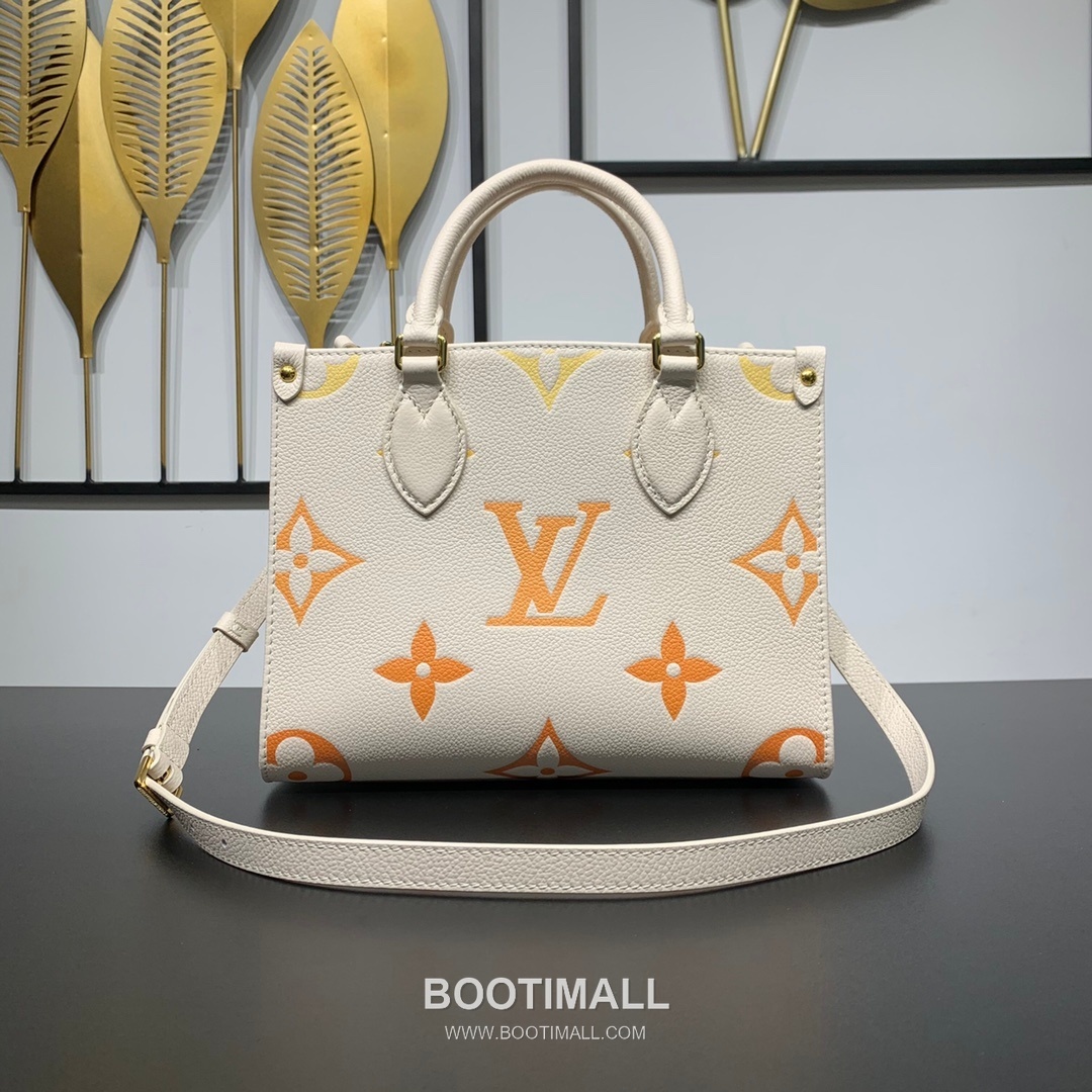 Louis Vuitton OnTheGo PM Monogram Empreinte Leather Tote Shoulder Bag with Giant Logo Detail 루이비통 온더고 PM 모노그램 앙프렝뜨 토트 숄더백 자이언트로고 M46513 25cm 10
