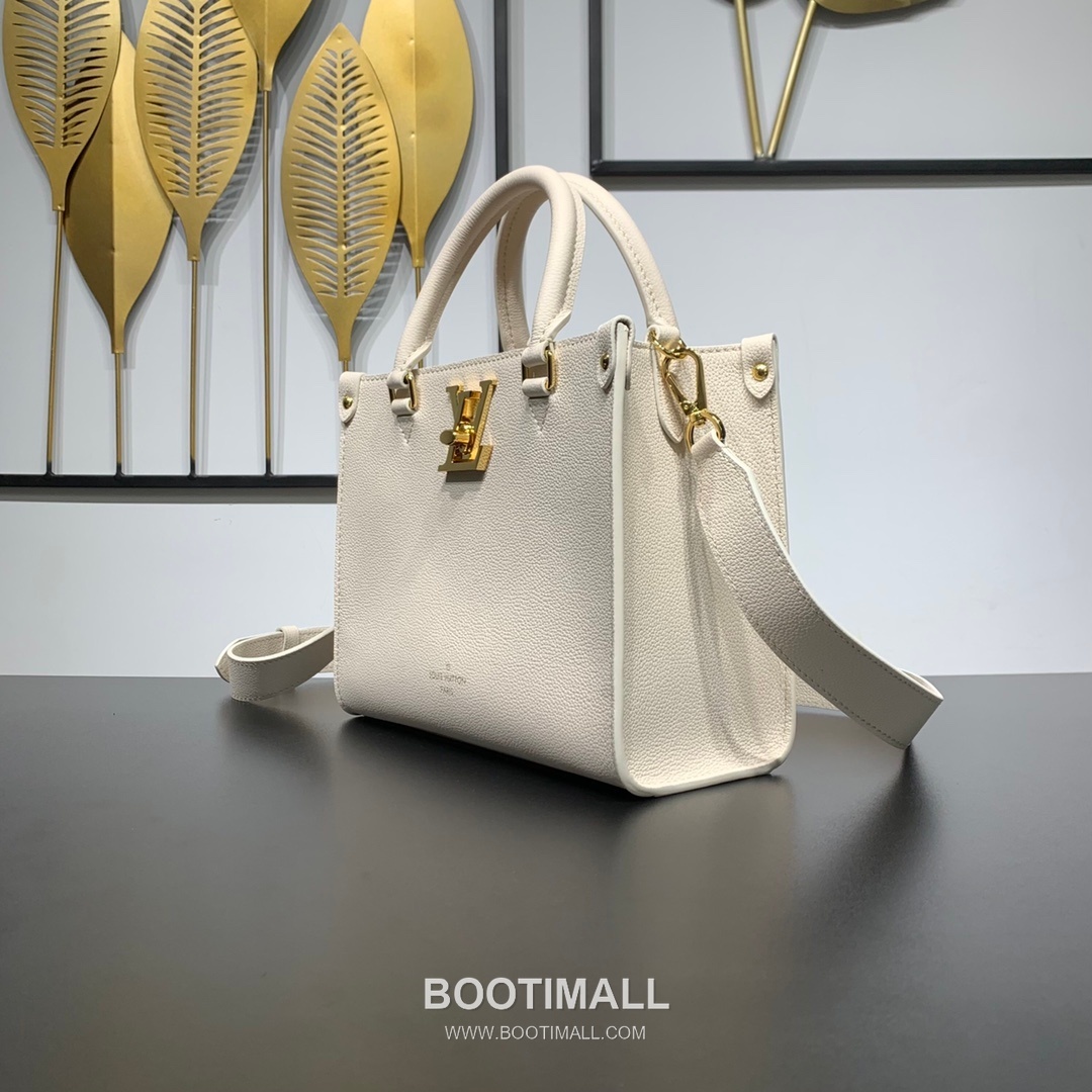 Louis Vuitton Lock & Go Cowhide Leather Top Handle Crossbody Bag with Turn Lock Detail 루이비통 락앤고 카우하이드 탑핸들 크로스백 턴락 M23637 24.5cm 8