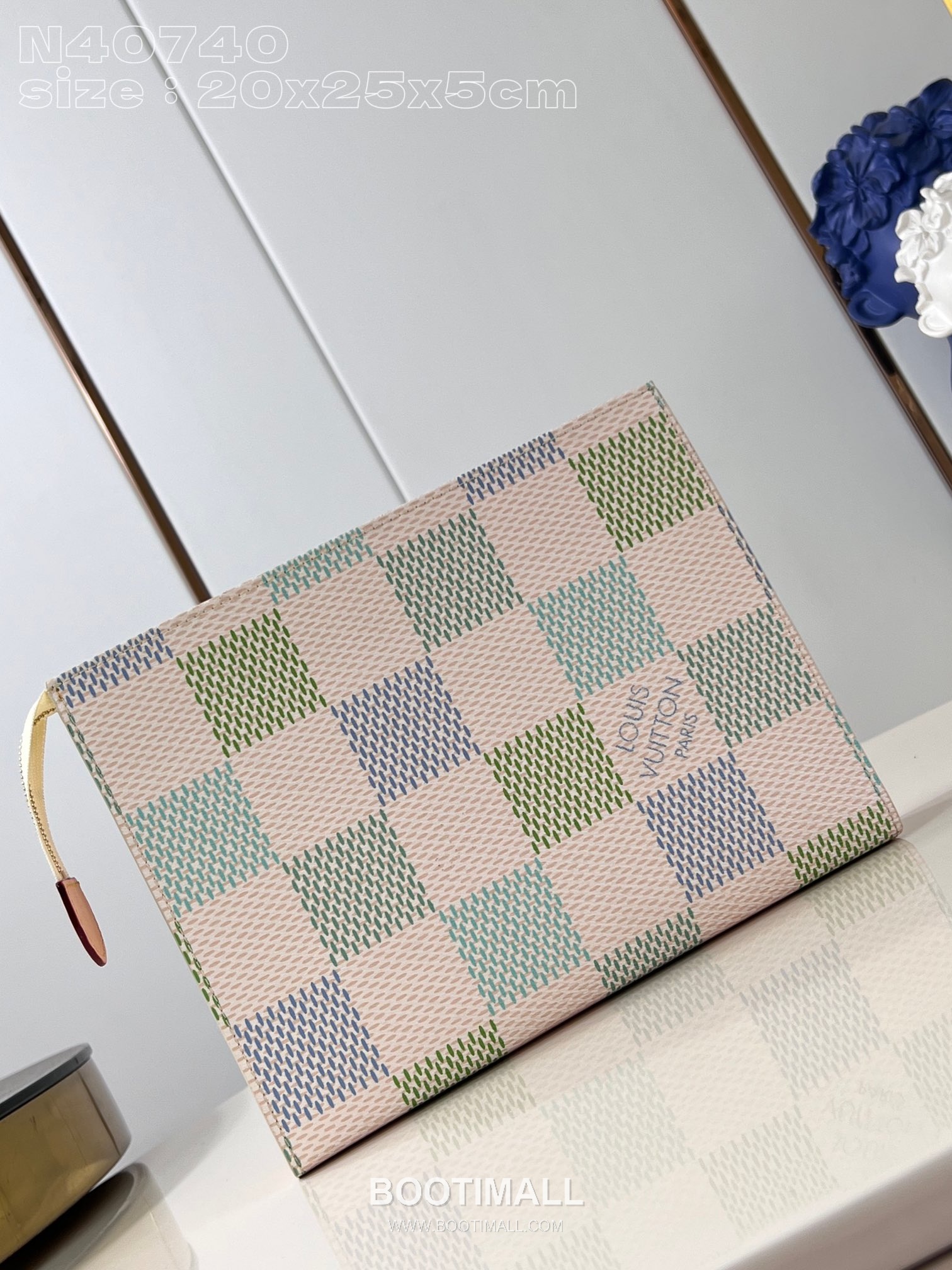 Louis Vuitton Toiletry Pouch Damier Canvas Clutch Bag with Inner Pocket Detail 루이비통 토일레트리 파우치 다미에 캔버스 클러치백 이너포켓 N40740 25cm 1