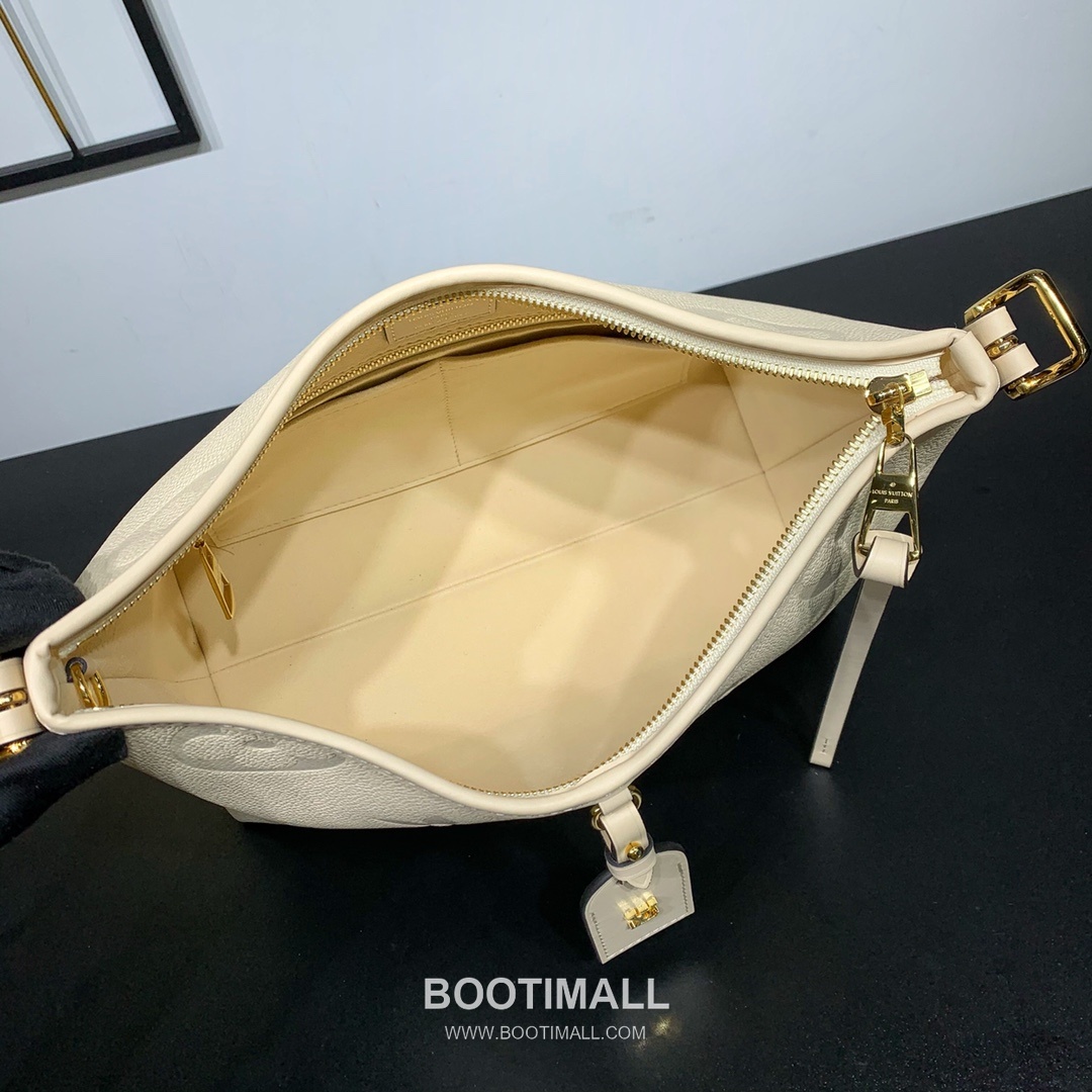 Louis Vuitton CarryAll PM Monogram Empreinte Leather Tote Shoulder Bag with Pouch Detail 루이비통 캐리올 PM 모노그램 앙프렝뜨 토트 숄더백 파우치 M46293 29cm 5