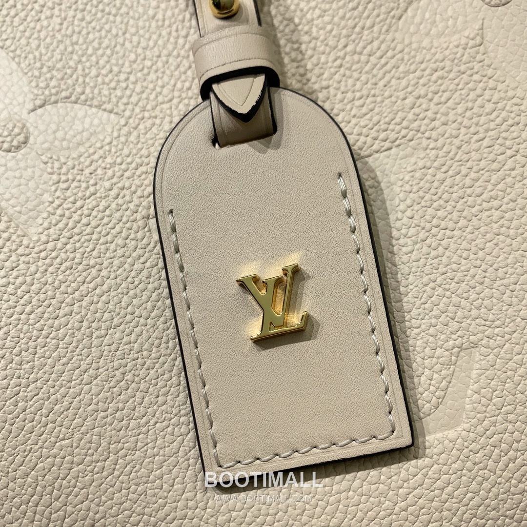 Louis Vuitton CarryAll PM Monogram Empreinte Leather Tote Shoulder Bag with Pouch Detail 루이비통 캐리올 PM 모노그램 앙프렝뜨 토트 숄더백 파우치 M46293 29cm 10