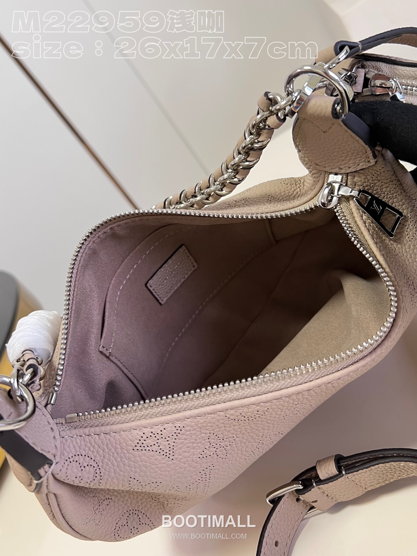 Louis Vuitton Baia PM Mahina Perforated Leather Shoulder Bag with Chain Handle Detail 루이비통 바이아 PM 마히나 퍼포레이티드 숄더백 체인핸들 M22959 26cm 8