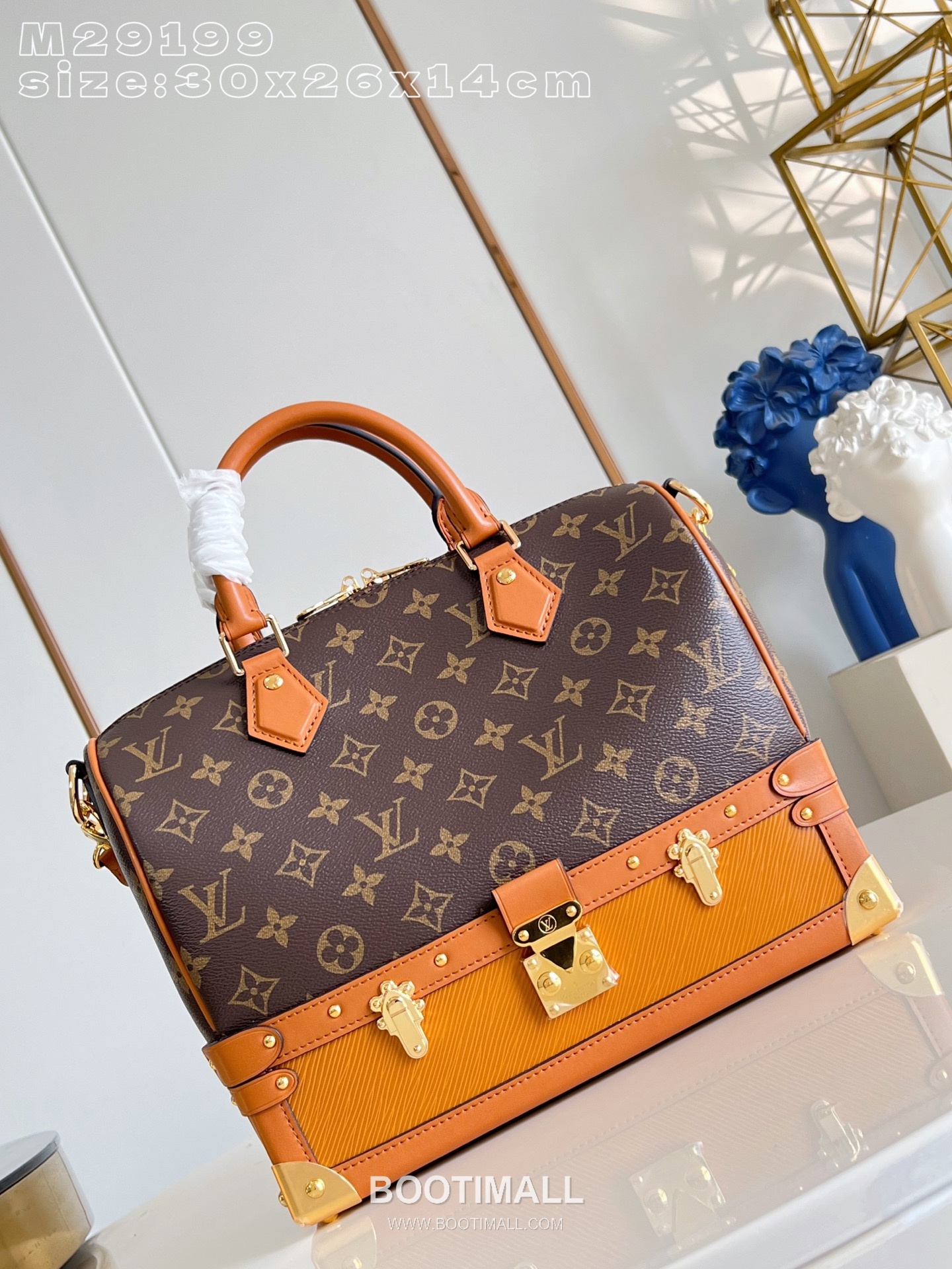 Louis Vuitton Speedy 30 Out Of The Trunk Monogram Leather Boston Bag with Metal Corner Detail 루이비통 스피디 30 아웃오브더트렁크 모노그램 레더 보스턴백 메탈코너 M29199 30cm 2